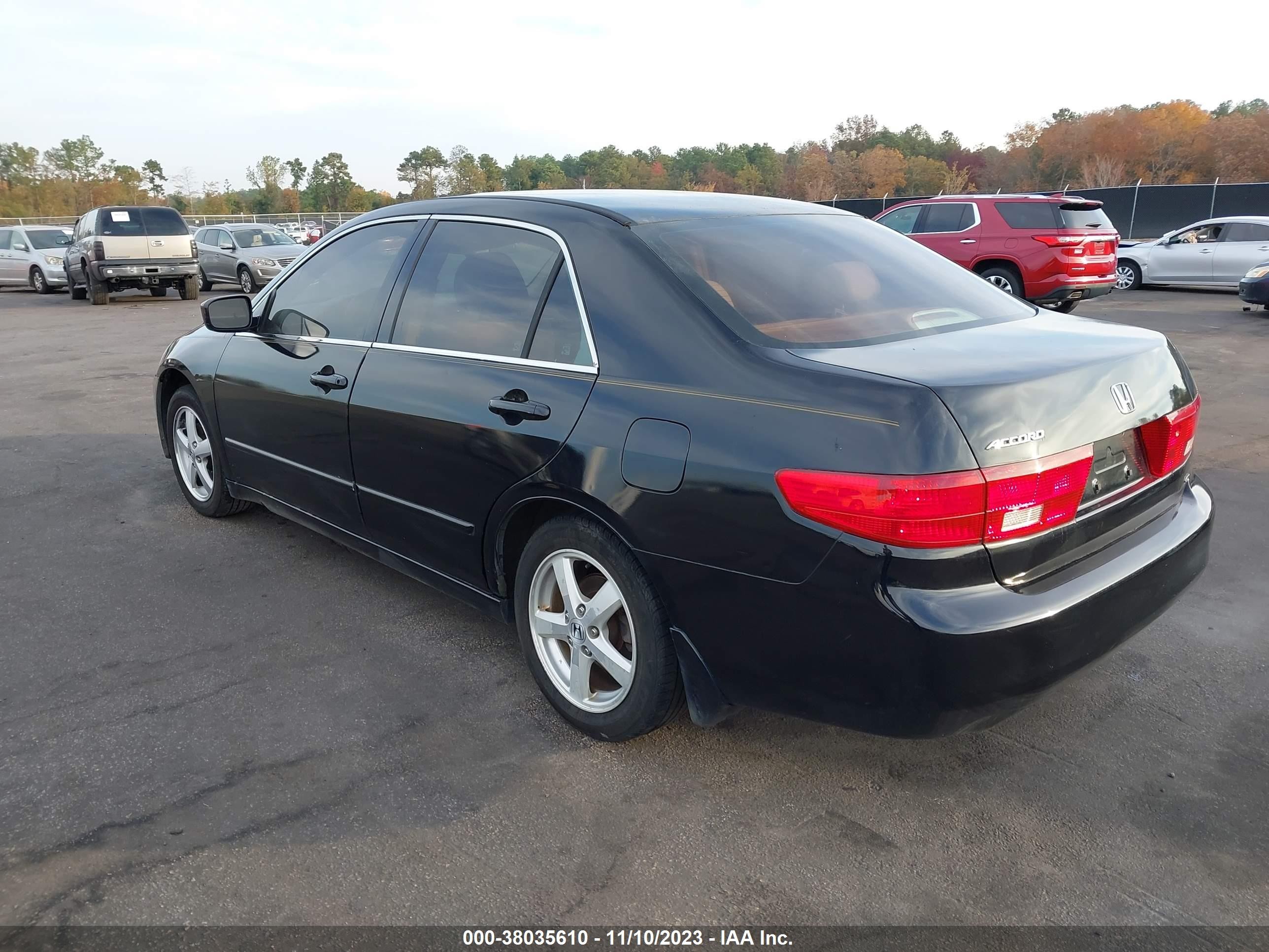 Photo 2 VIN: 1HGCM56735A131462 - HONDA ACCORD 