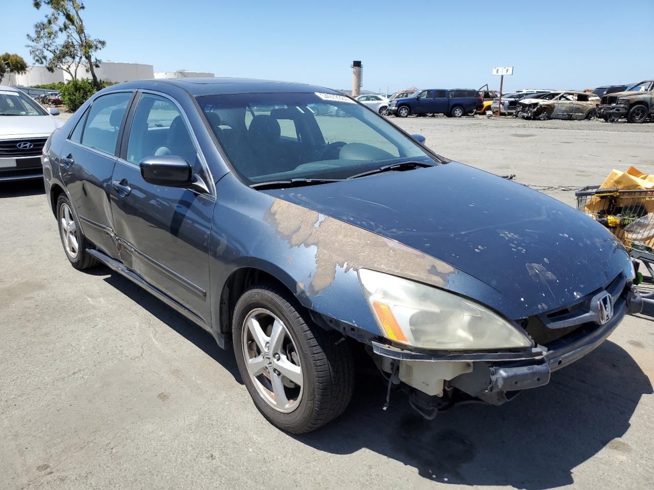 Photo 3 VIN: 1HGCM56745A104884 - HONDA ACCORD 