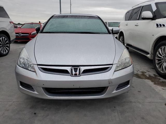 Photo 4 VIN: 1HGCM56747A806934 - HONDA ACCORD EX 