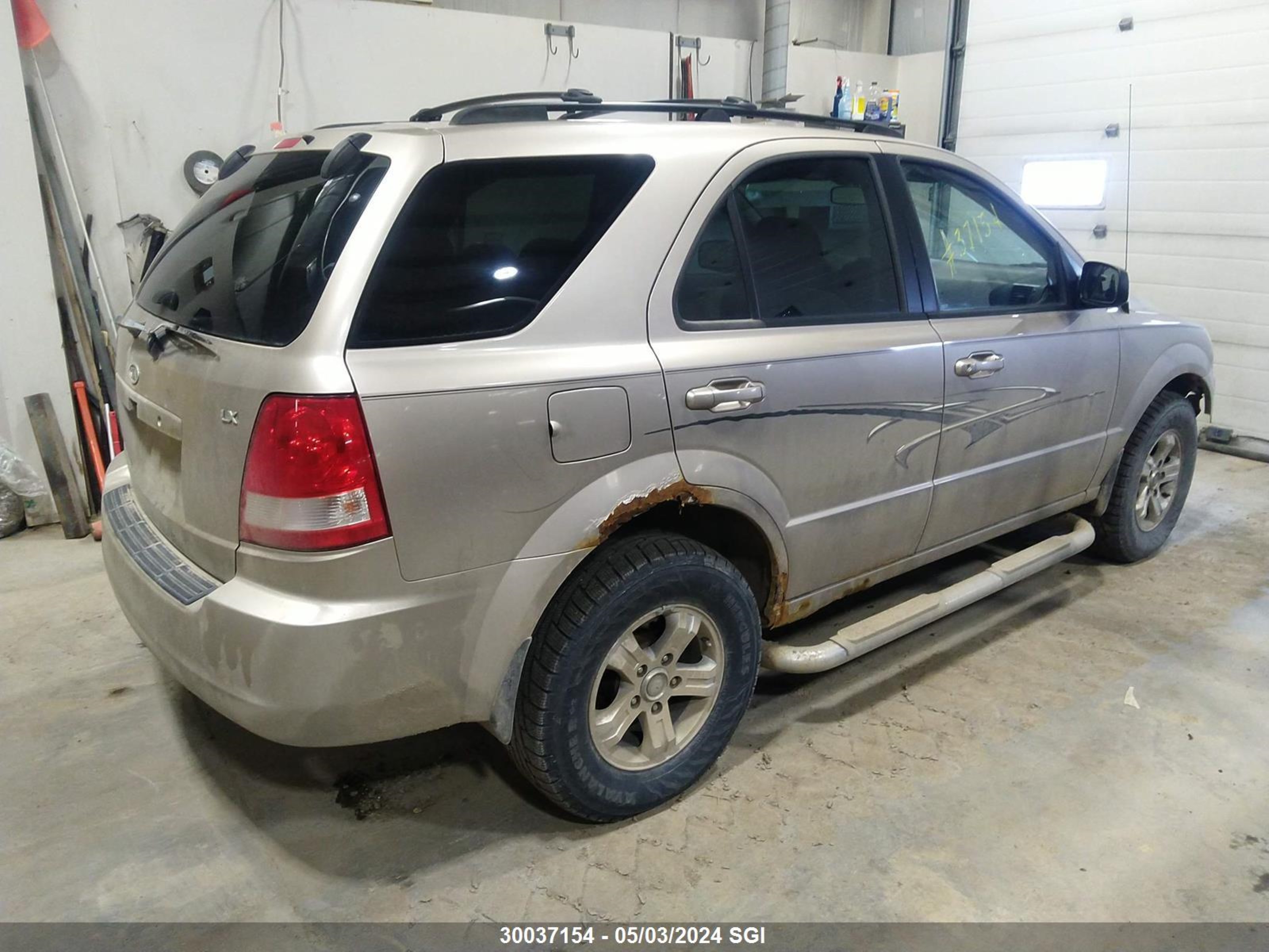 Photo 3 VIN: 1HGCM56756A124501 - KIA SORENTO 