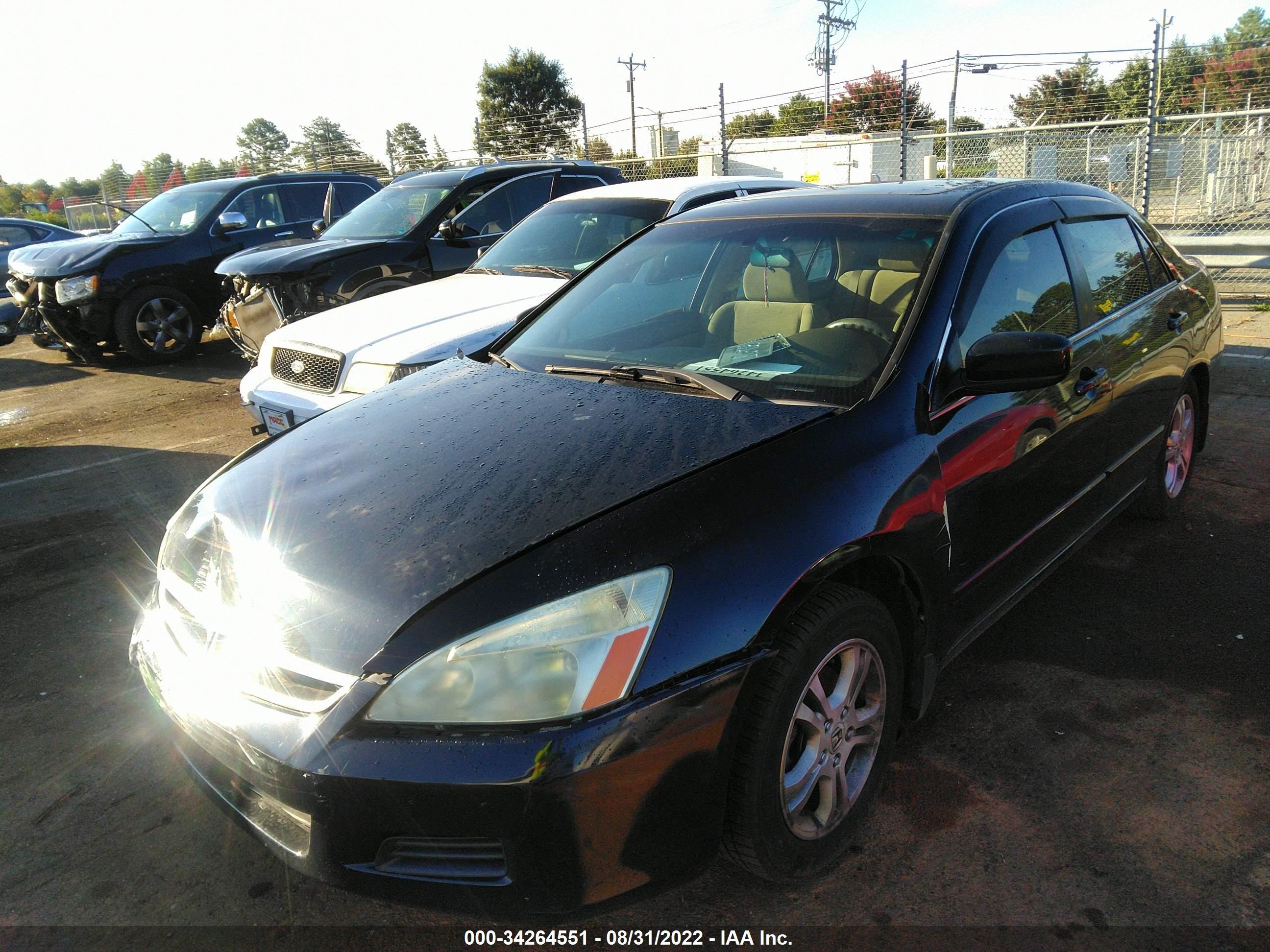 Photo 1 VIN: 1HGCM56756A150922 - HONDA ACCORD 