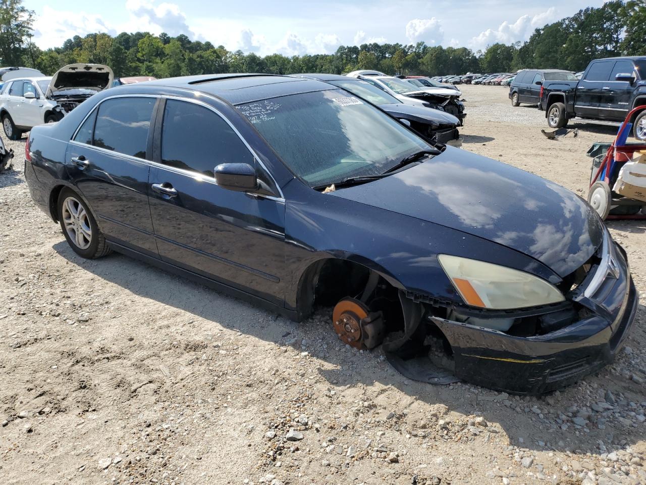 Photo 3 VIN: 1HGCM56757A106212 - HONDA ACCORD 