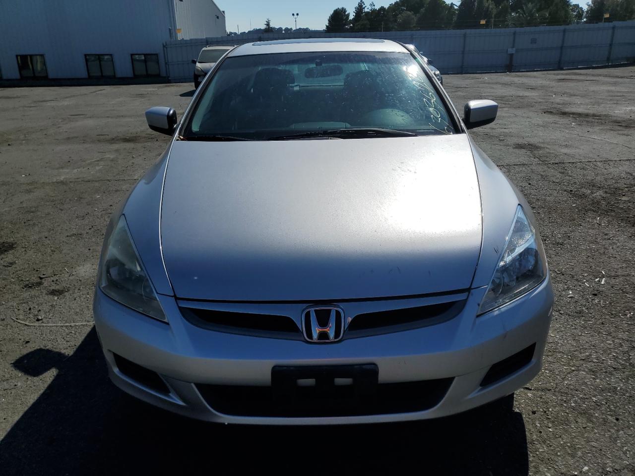 Photo 4 VIN: 1HGCM56757A134348 - HONDA ACCORD 