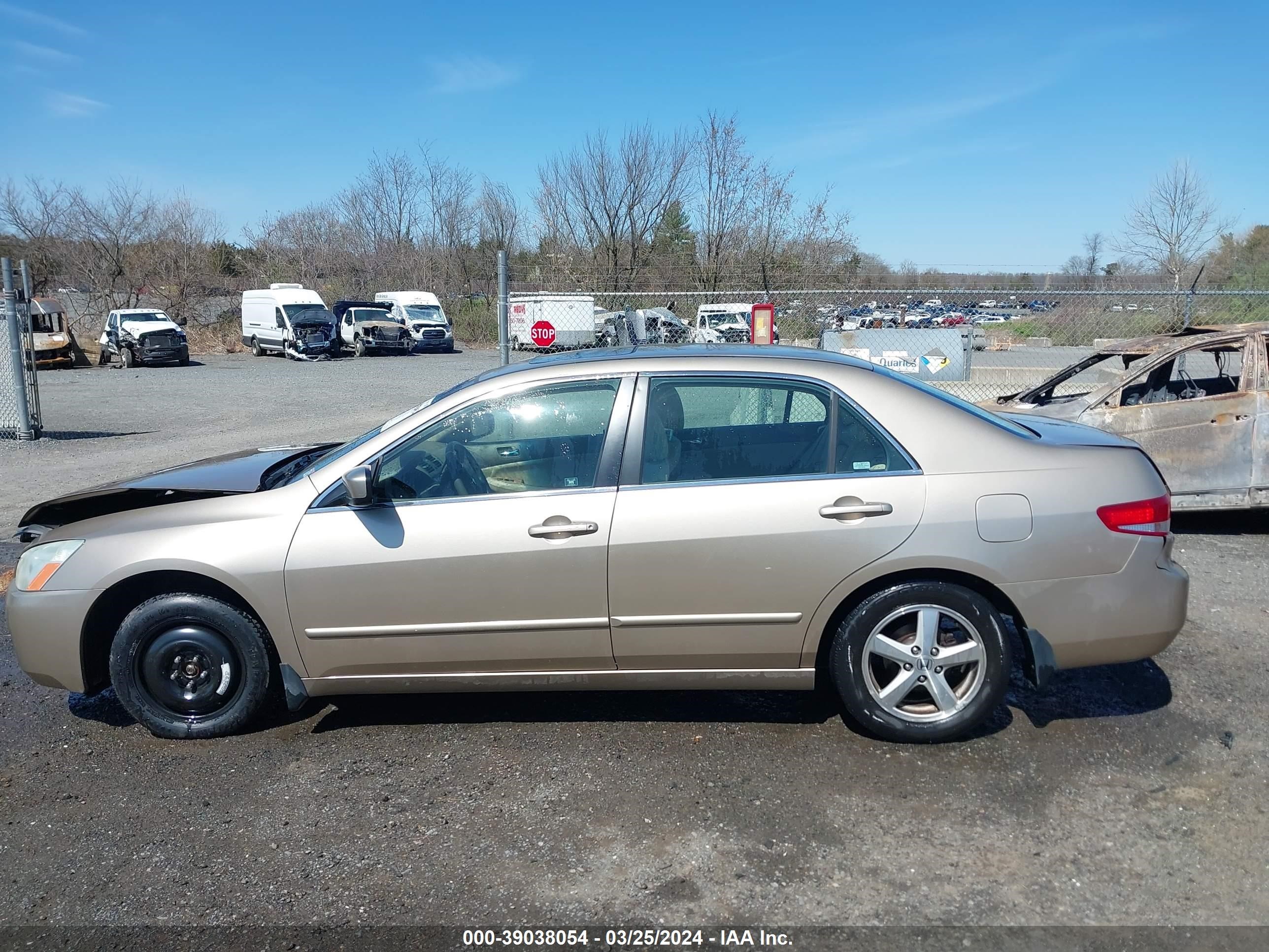 Photo 13 VIN: 1HGCM56764A022489 - HONDA ACCORD 