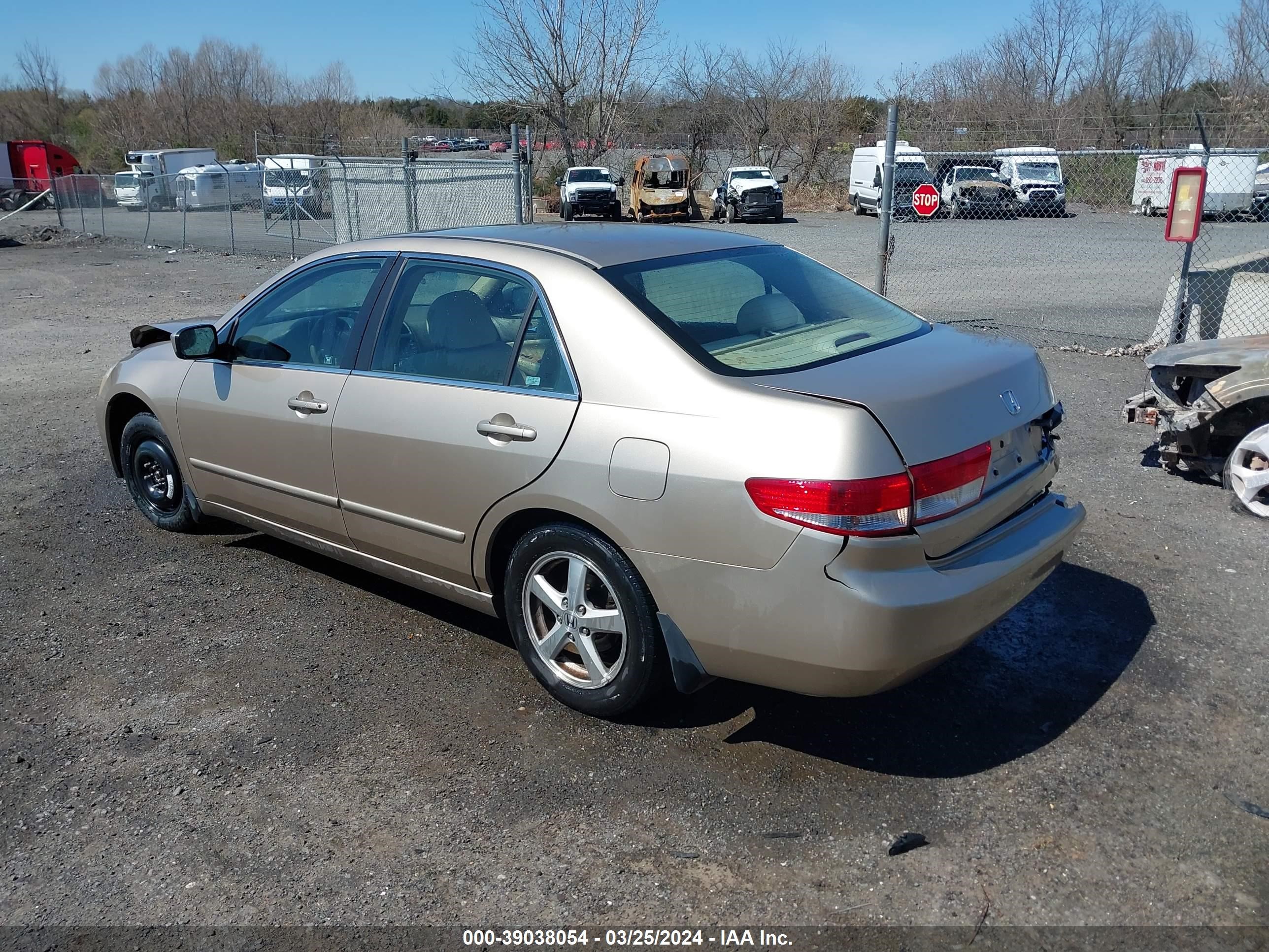 Photo 2 VIN: 1HGCM56764A022489 - HONDA ACCORD 