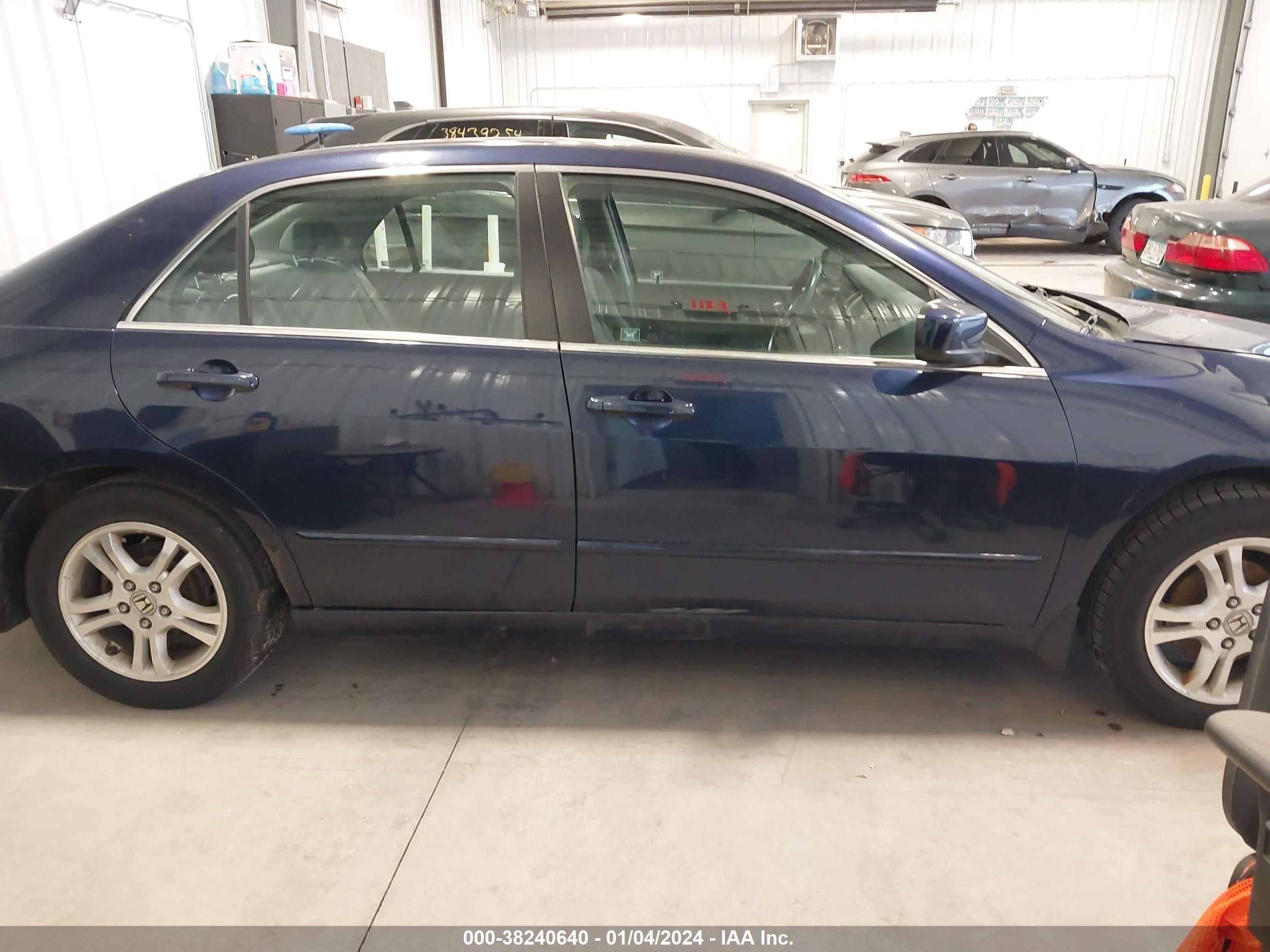 Photo 12 VIN: 1HGCM56766A043569 - HONDA ACCORD 