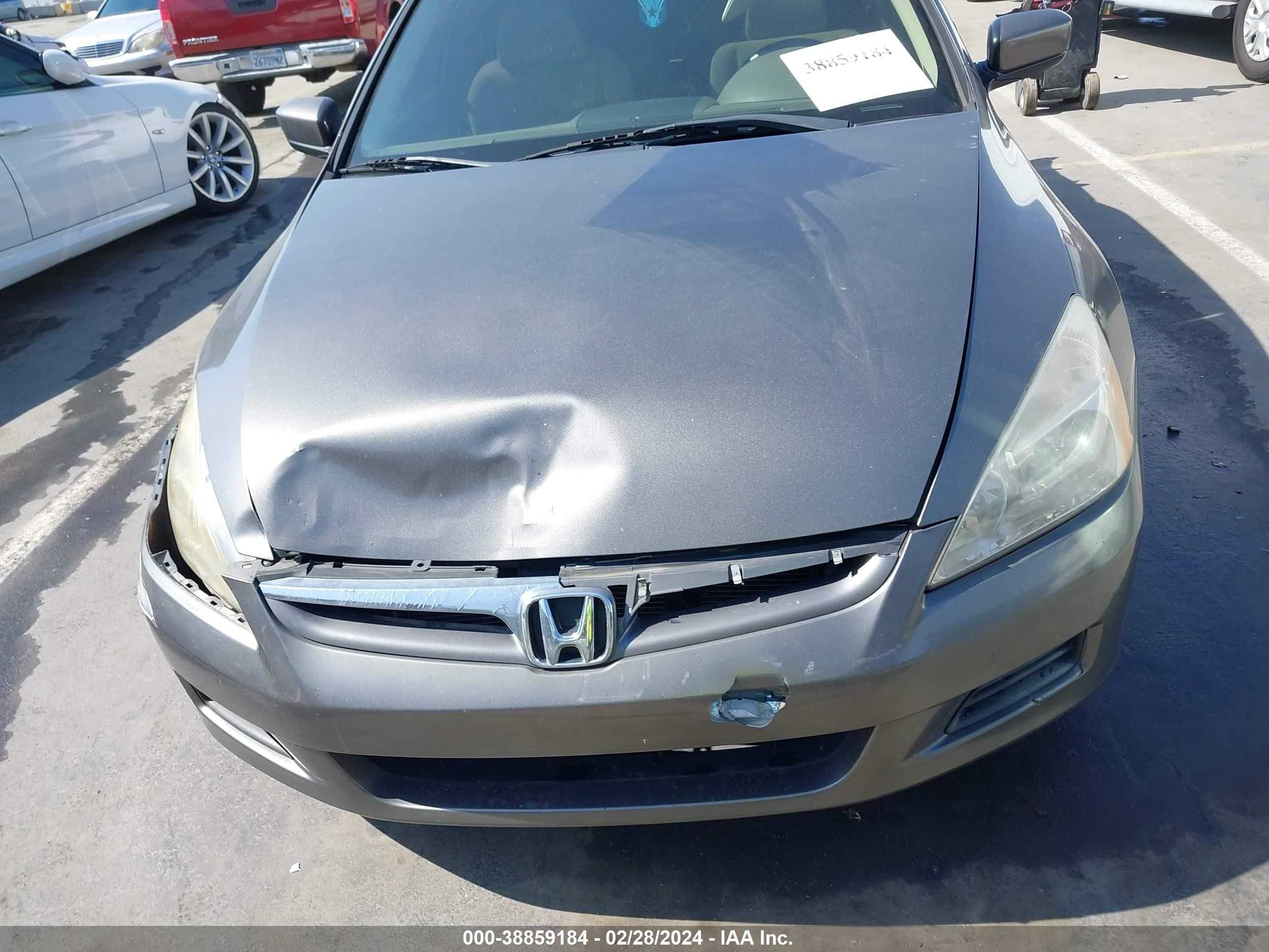 Photo 11 VIN: 1HGCM56766A064602 - HONDA ACCORD 