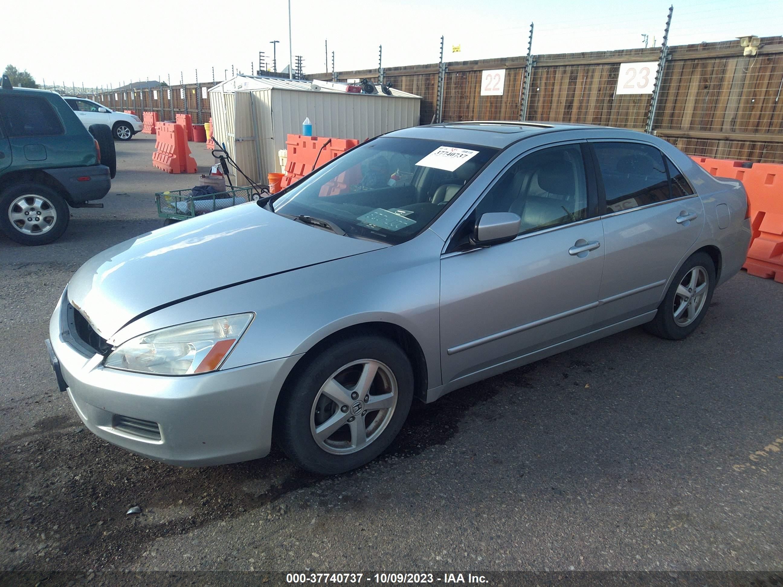 Photo 1 VIN: 1HGCM56766A067113 - HONDA ACCORD 