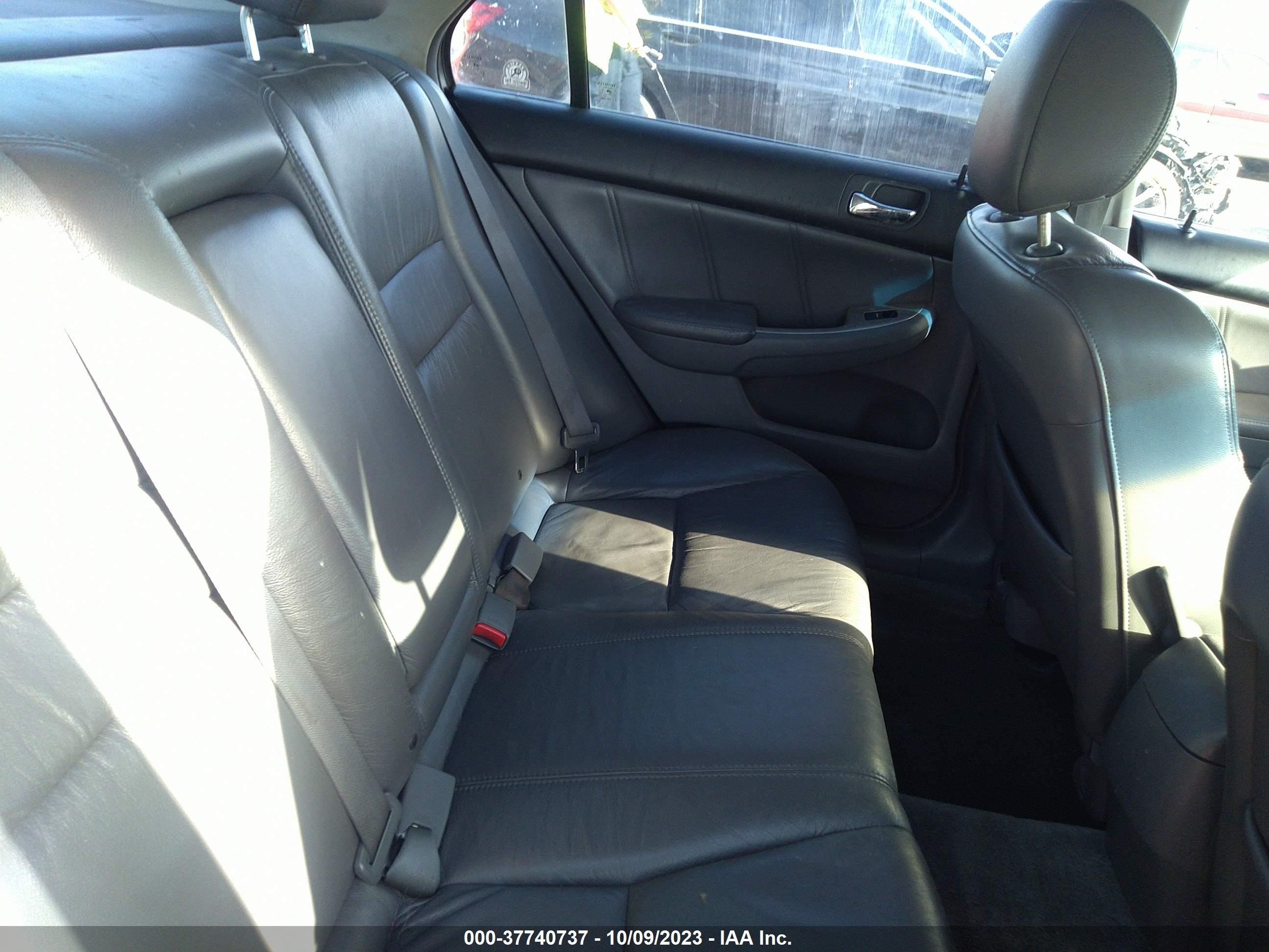 Photo 7 VIN: 1HGCM56766A067113 - HONDA ACCORD 