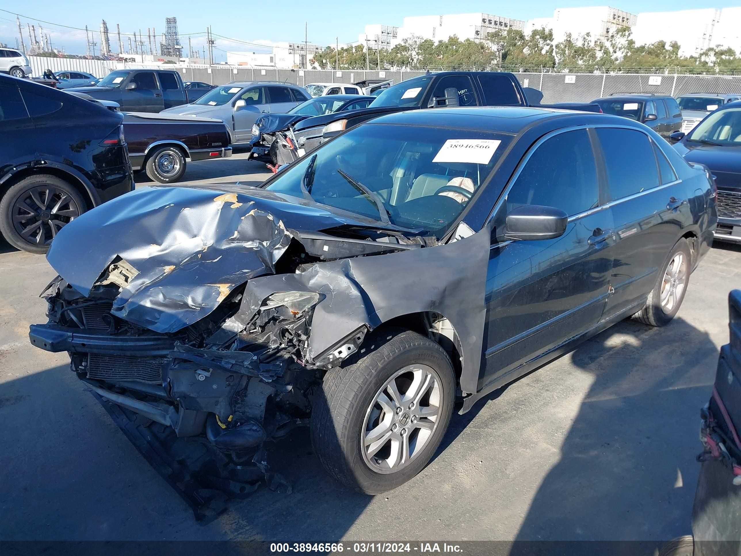 Photo 1 VIN: 1HGCM56766A164148 - HONDA ACCORD 