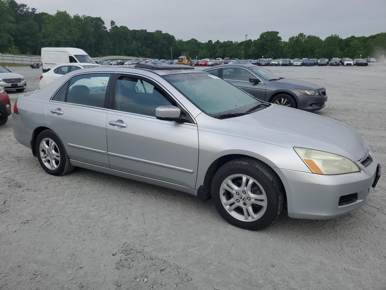 Photo 3 VIN: 1HGCM56767A001467 - HONDA ACCORD 