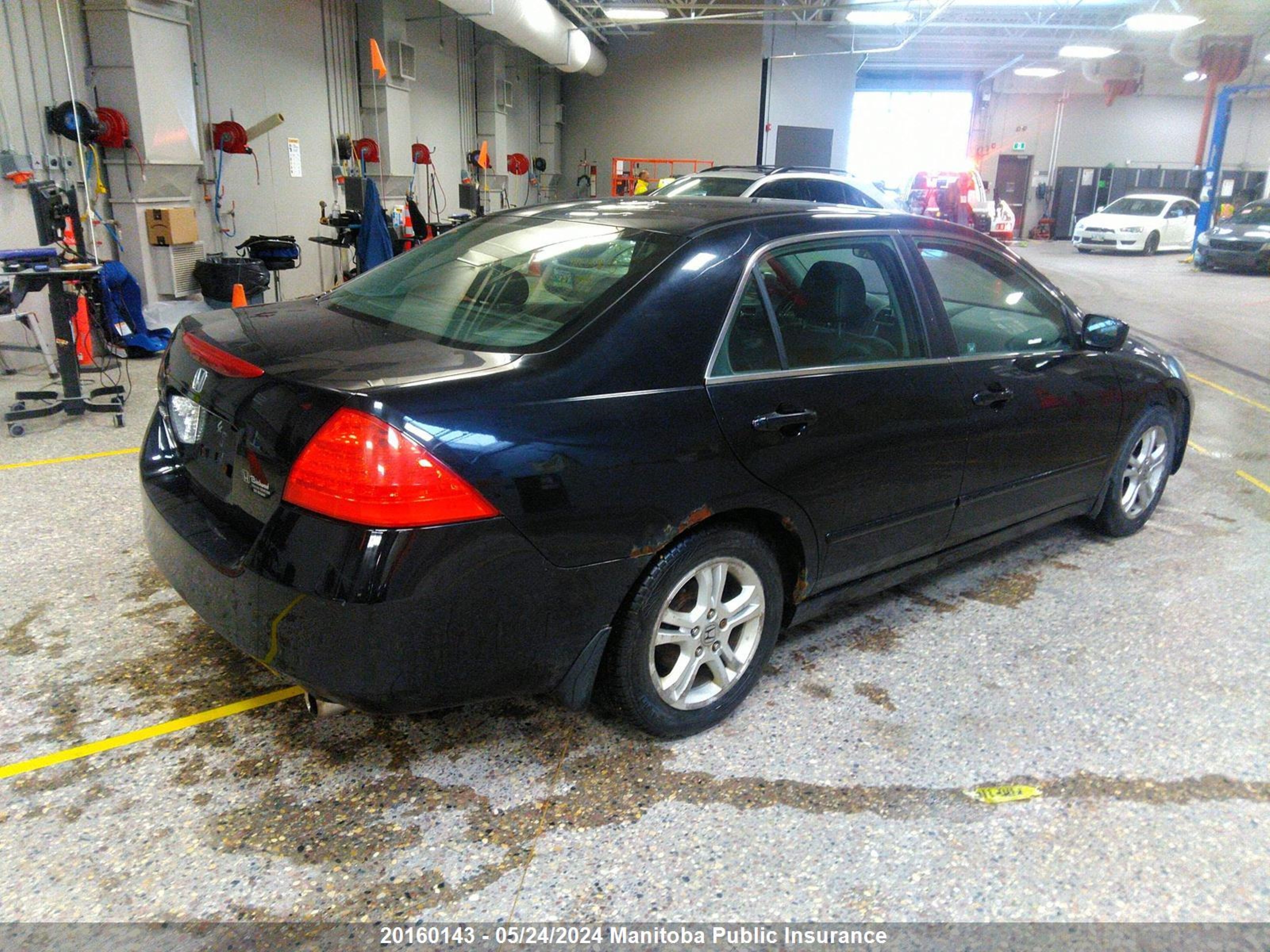 Photo 3 VIN: 1HGCM56767A806384 - HONDA ACCORD 