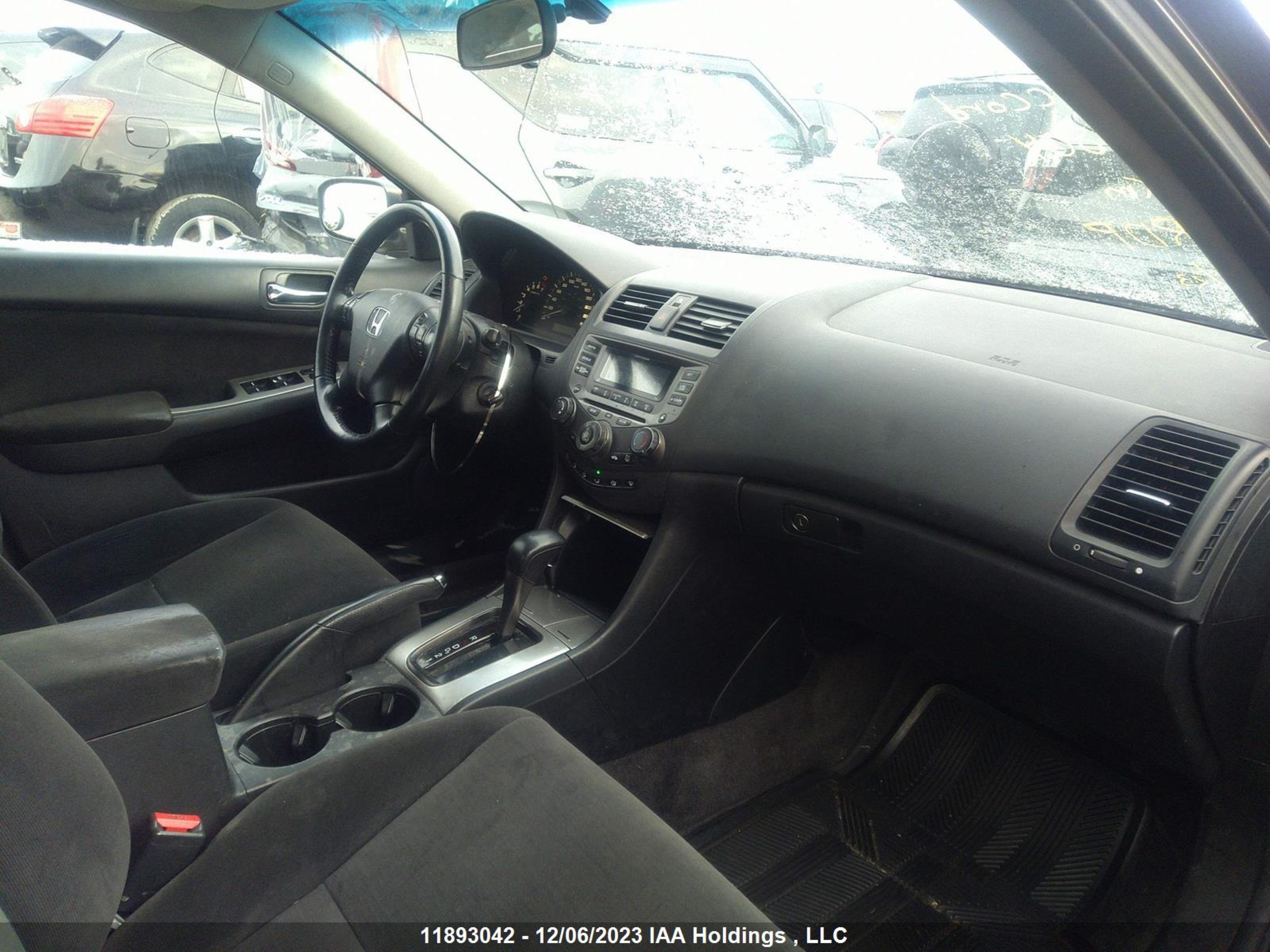 Photo 4 VIN: 1HGCM56767A809804 - HONDA ACCORD 