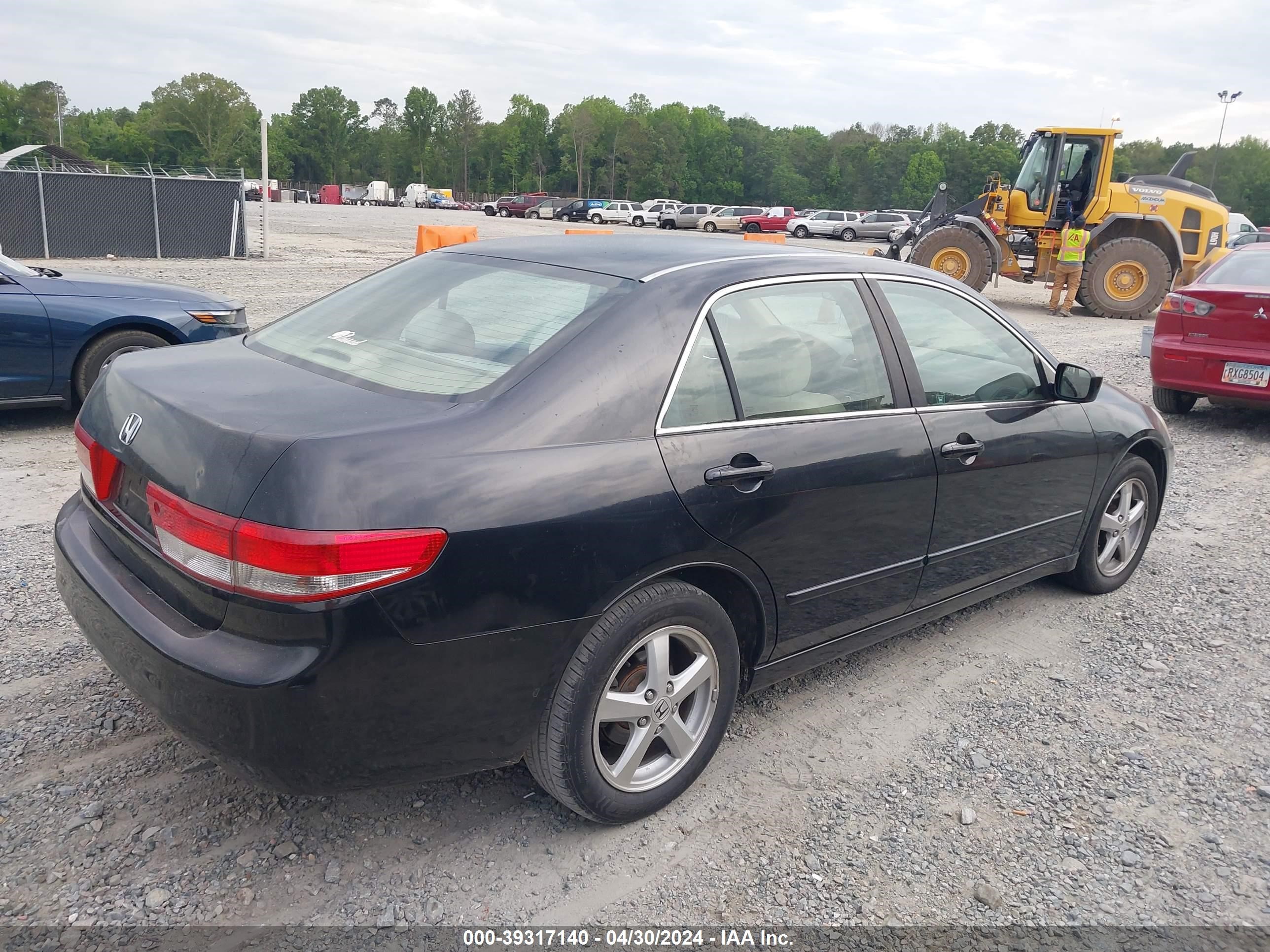 Photo 3 VIN: 1HGCM56774A162177 - HONDA ACCORD 