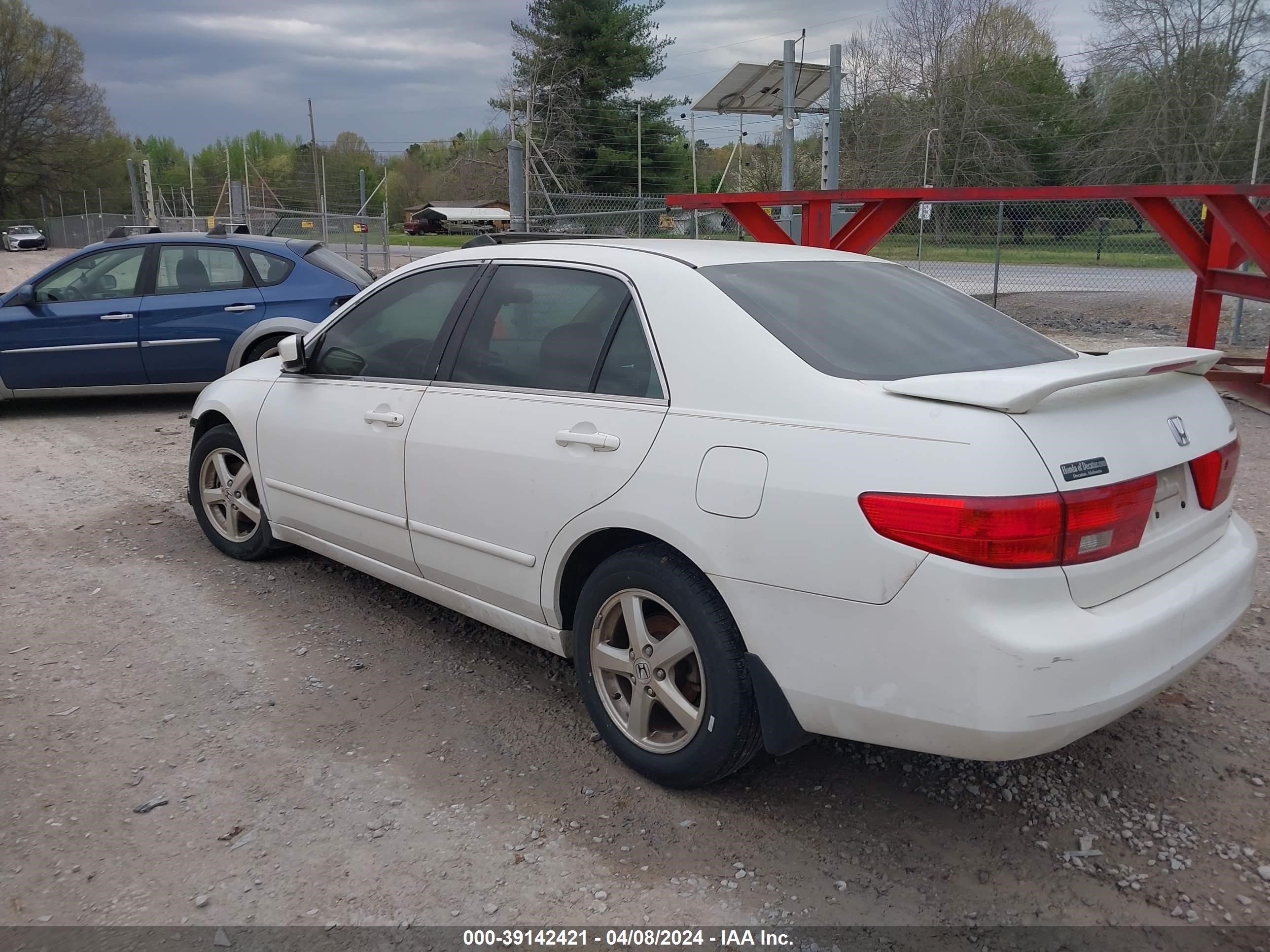 Photo 2 VIN: 1HGCM56775A027976 - HONDA ACCORD 