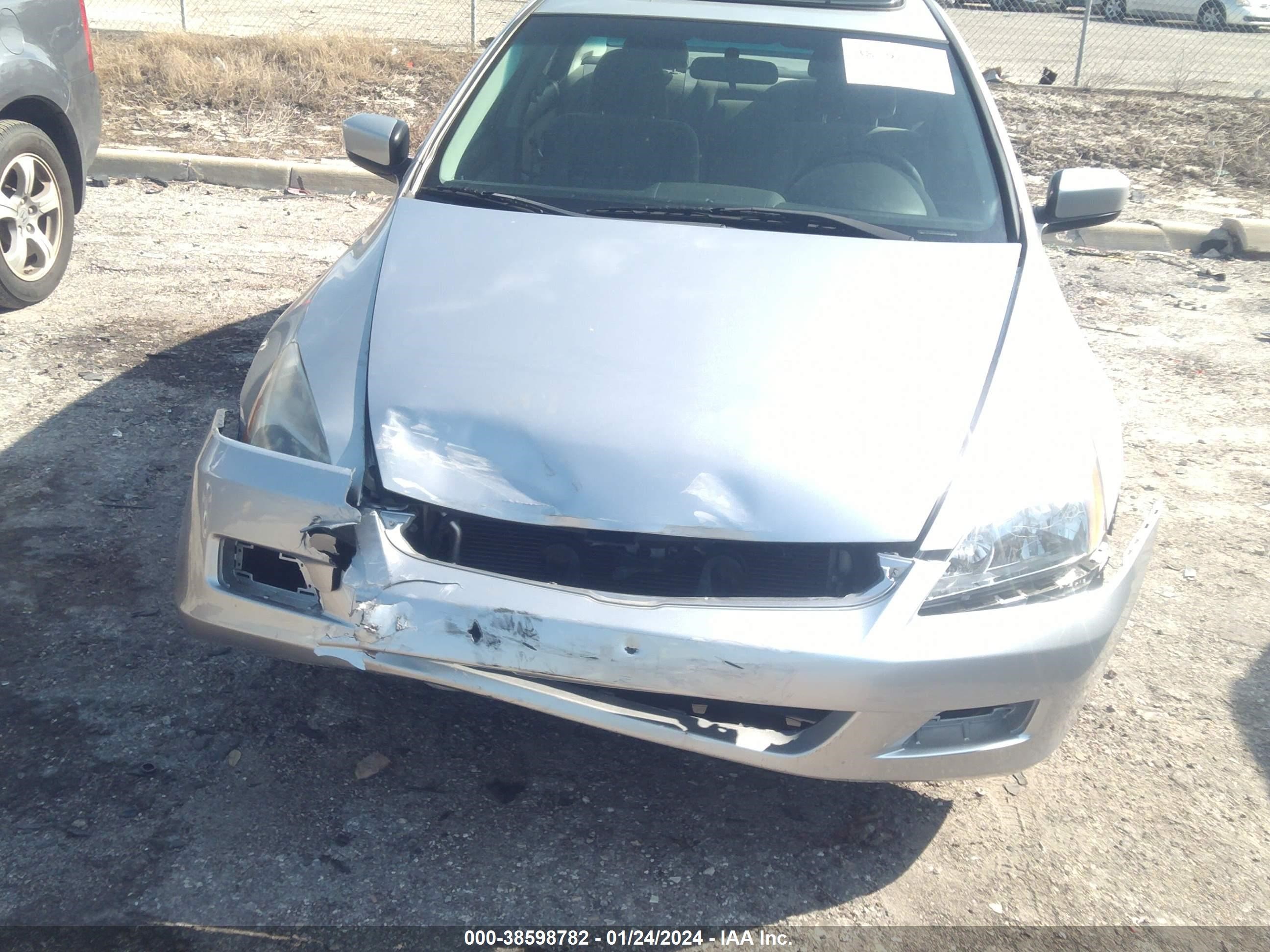 Photo 5 VIN: 1HGCM56777A016592 - HONDA ACCORD 