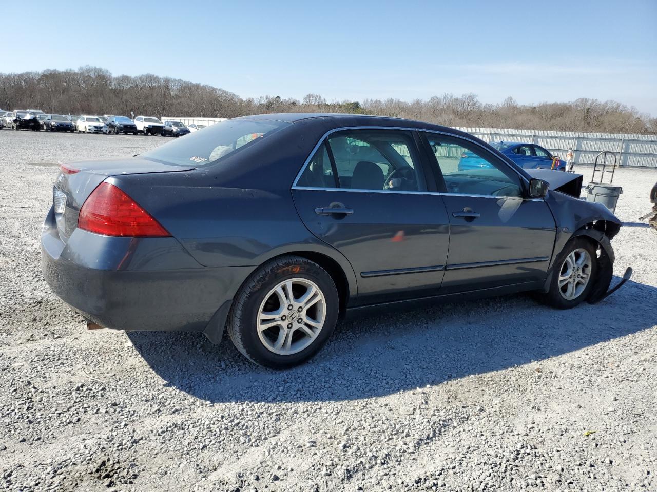 Photo 2 VIN: 1HGCM56777A187455 - HONDA ACCORD 