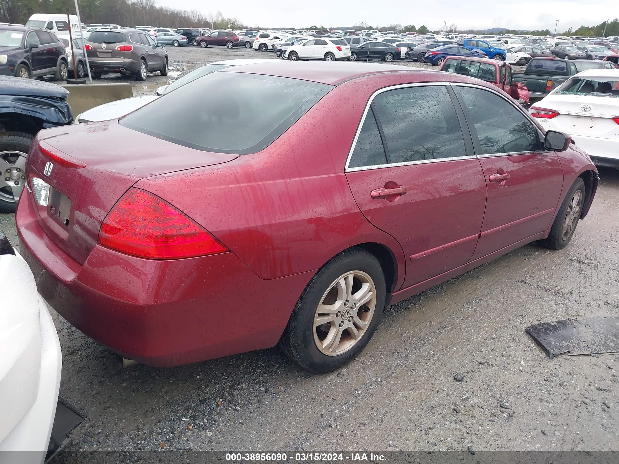 Photo 3 VIN: 1HGCM56786A046084 - HONDA ACCORD 