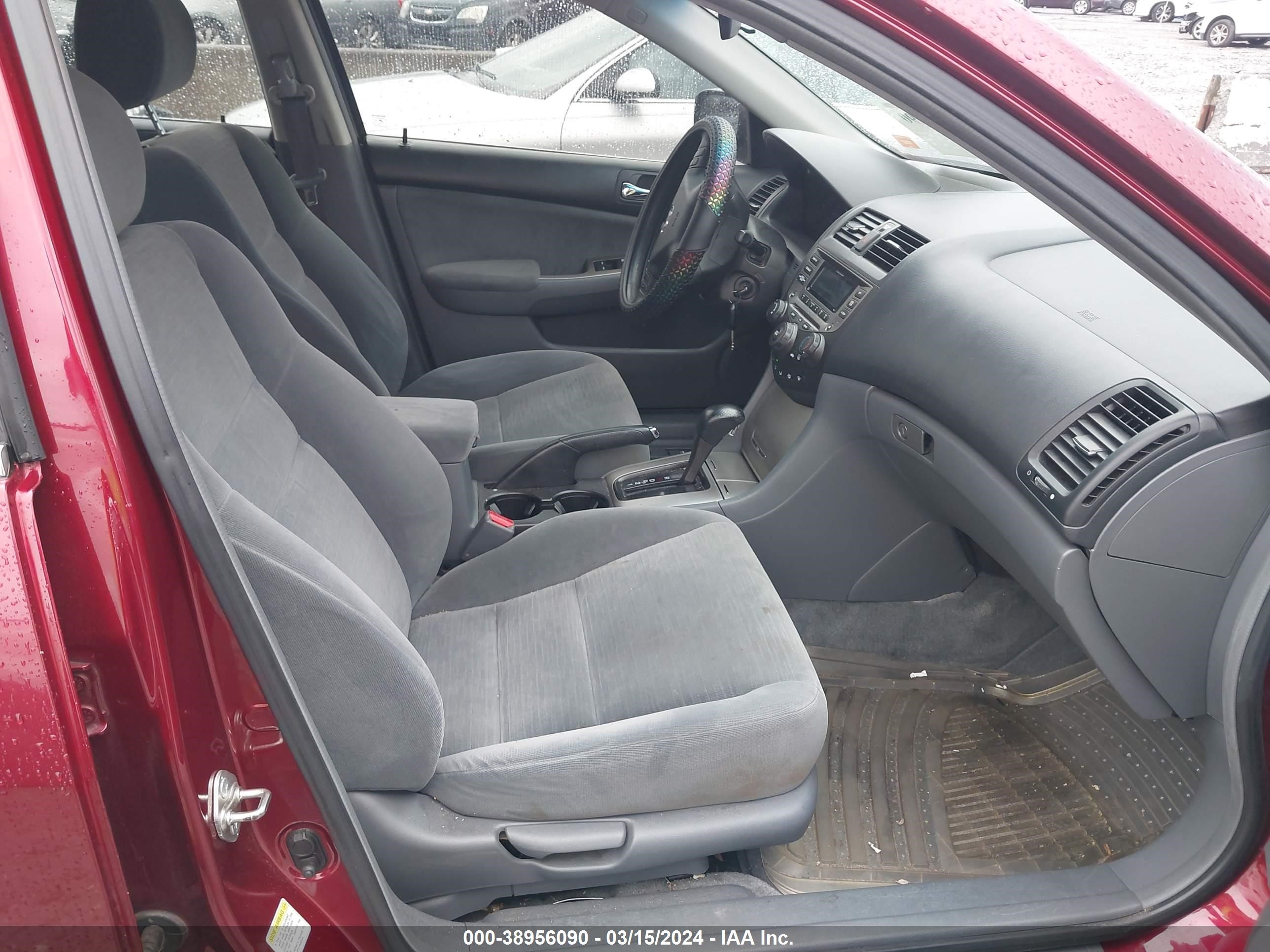 Photo 4 VIN: 1HGCM56786A046084 - HONDA ACCORD 