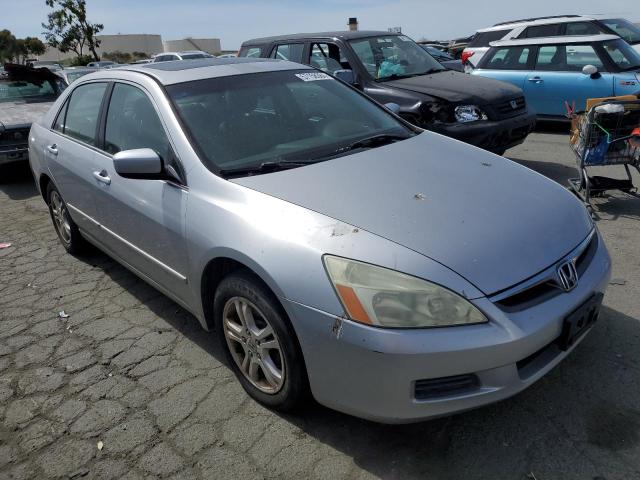 Photo 3 VIN: 1HGCM56786A071437 - HONDA ACCORD EX 