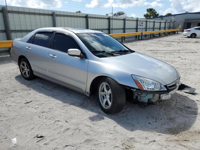 Photo 3 VIN: 1HGCM56786A109751 - HONDA ACCORD 