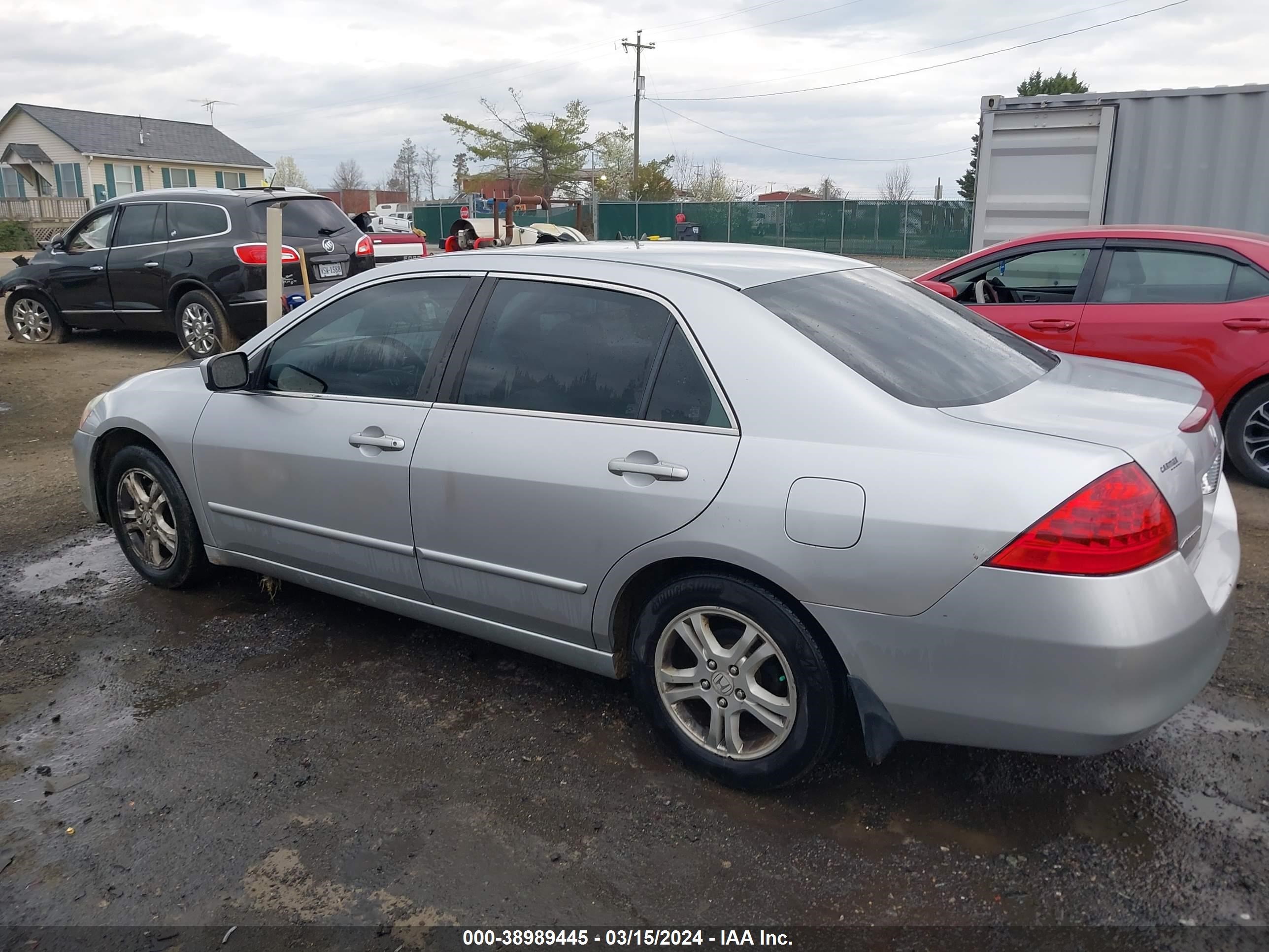 Photo 2 VIN: 1HGCM56787A125613 - HONDA ACCORD 