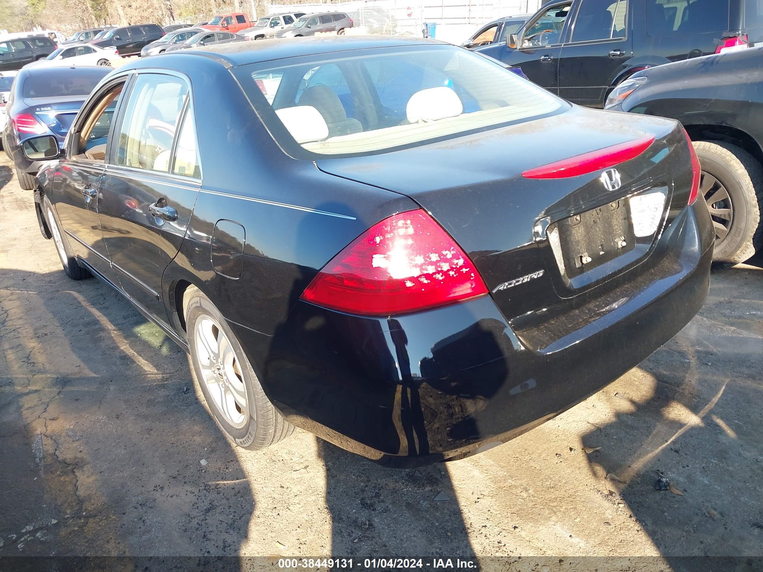 Photo 2 VIN: 1HGCM56796A150941 - HONDA ACCORD 