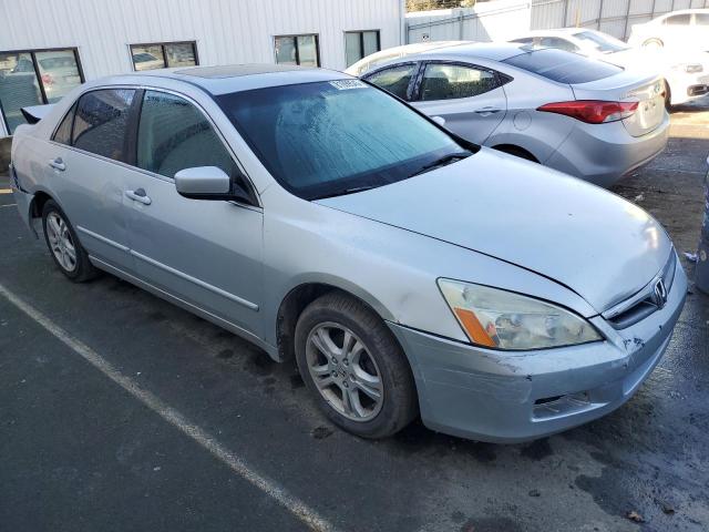 Photo 3 VIN: 1HGCM56796A174186 - HONDA ACCORD 