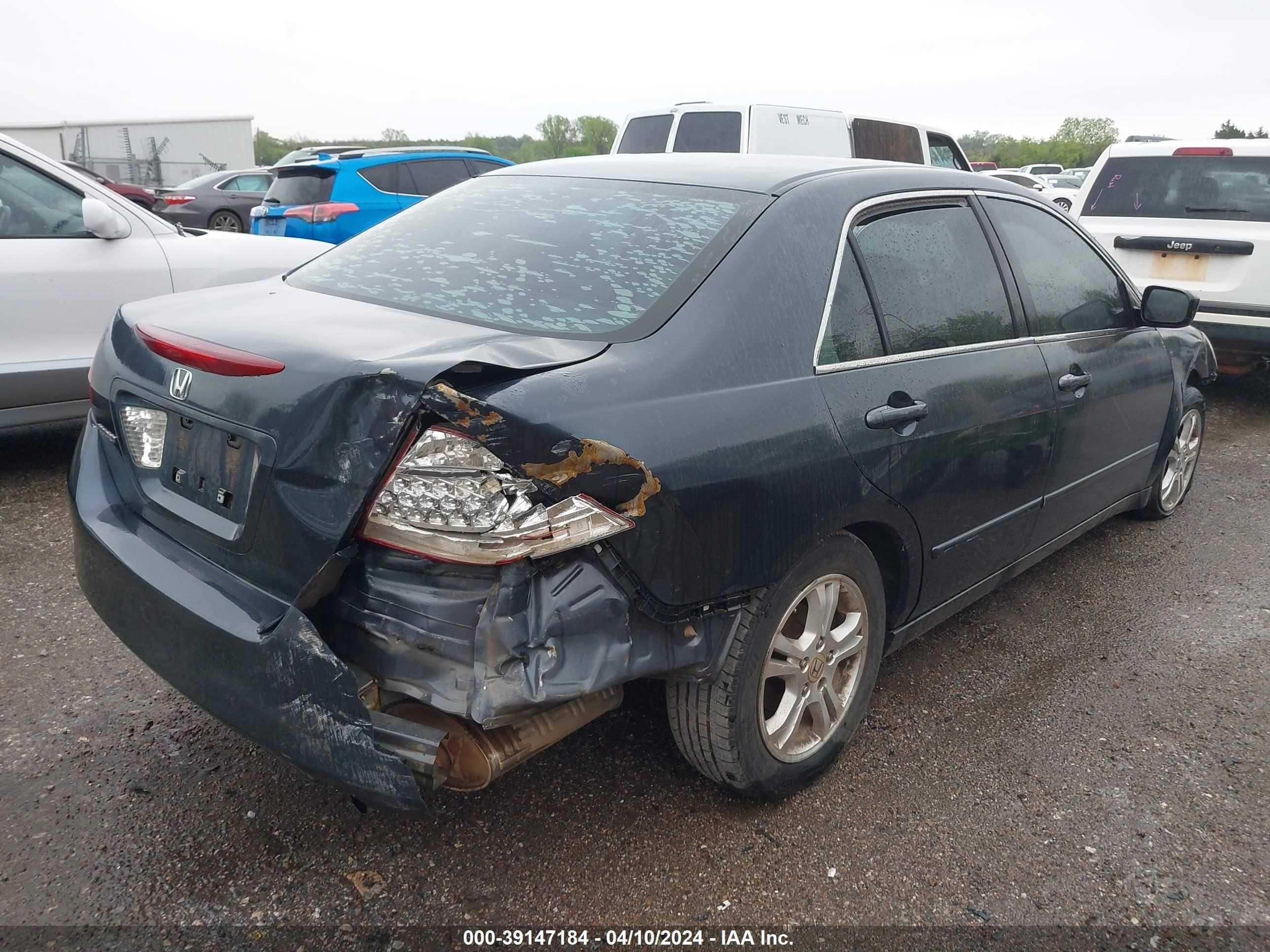 Photo 3 VIN: 1HGCM56797A075854 - HONDA ACCORD 