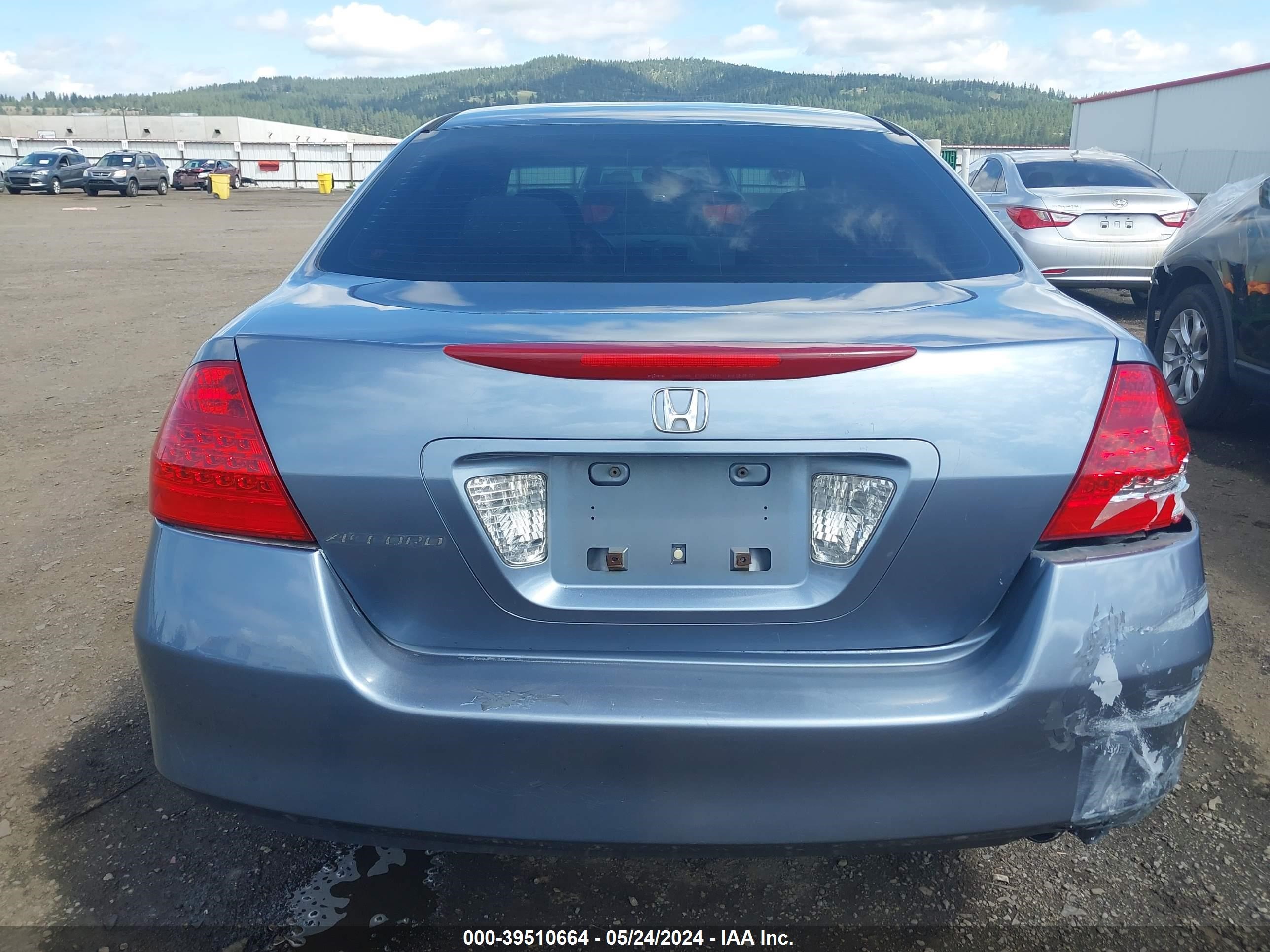 Photo 16 VIN: 1HGCM56797A203610 - HONDA ACCORD 