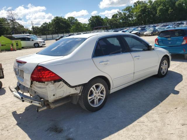 Photo 2 VIN: 1HGCM56797A211917 - HONDA ACCORD 