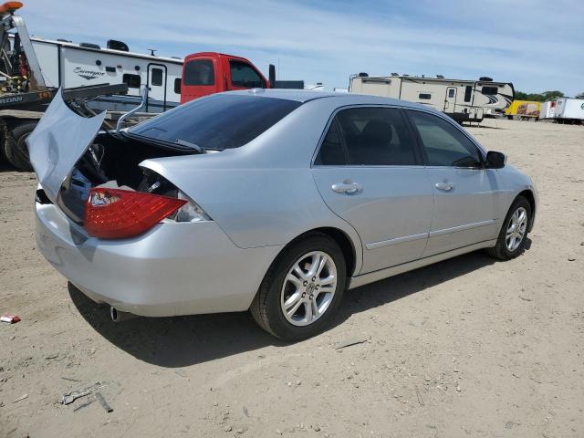 Photo 2 VIN: 1HGCM567X7A088905 - HONDA ACCORD 