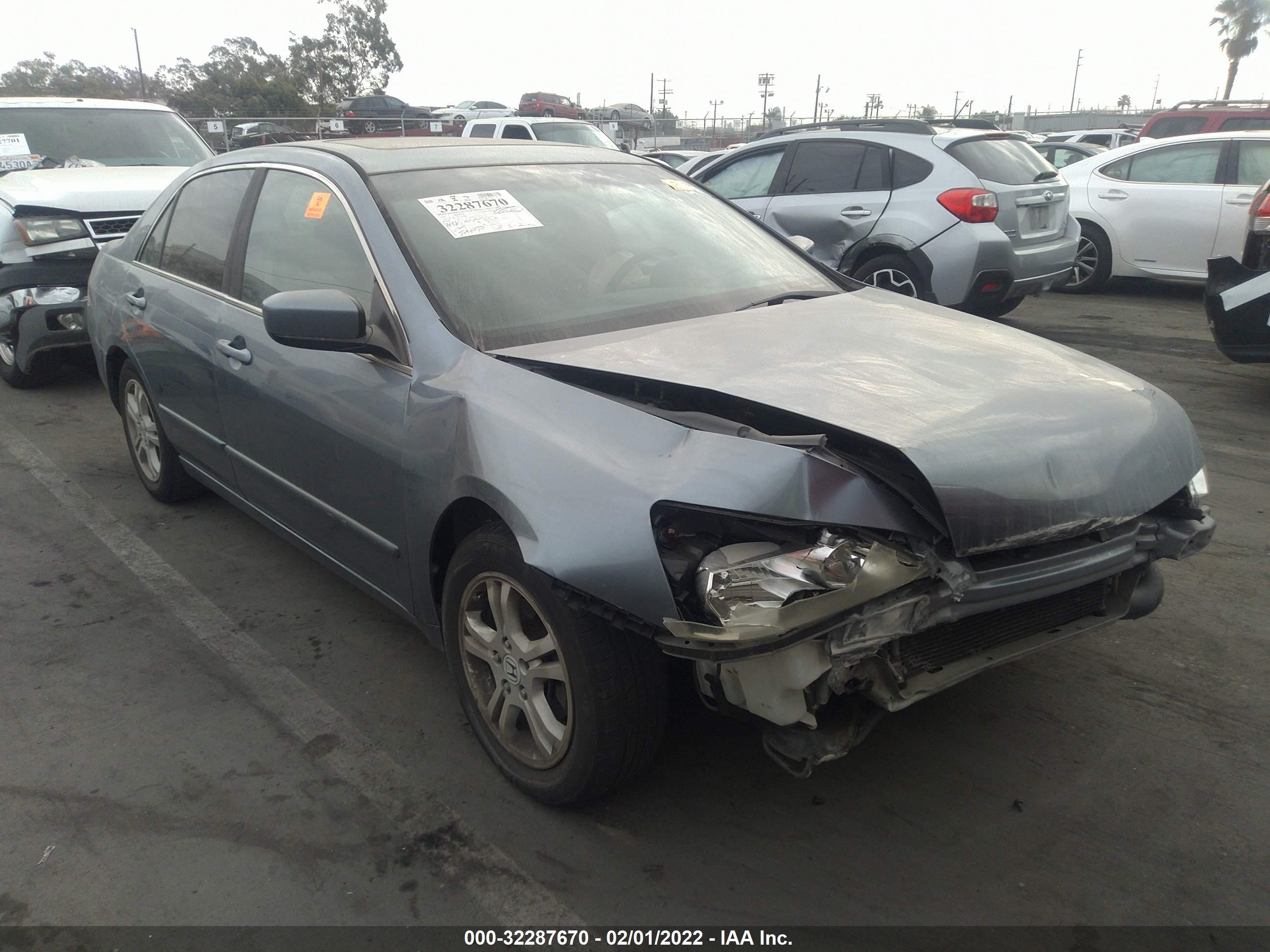 Photo 0 VIN: 1HGCM567X7A128013 - HONDA ACCORD 