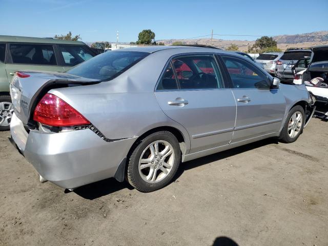 Photo 2 VIN: 1HGCM567X7A813046 - HONDA ACCORD 