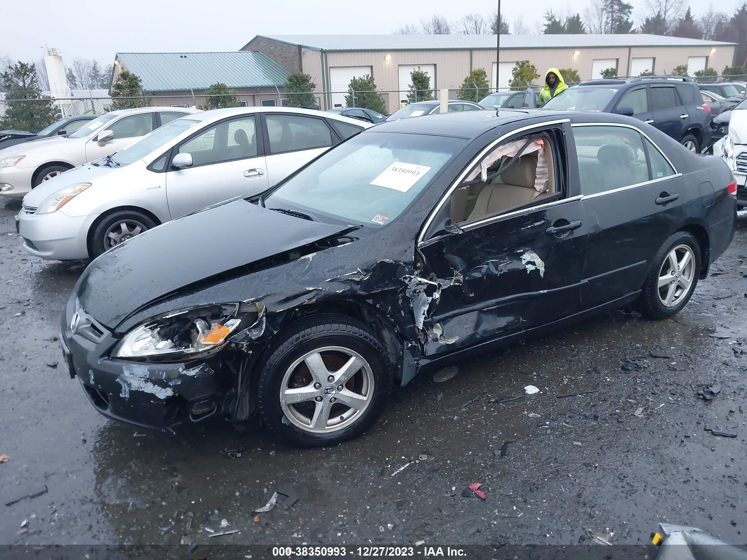 Photo 1 VIN: 1HGCM56804A120099 - HONDA ACCORD 