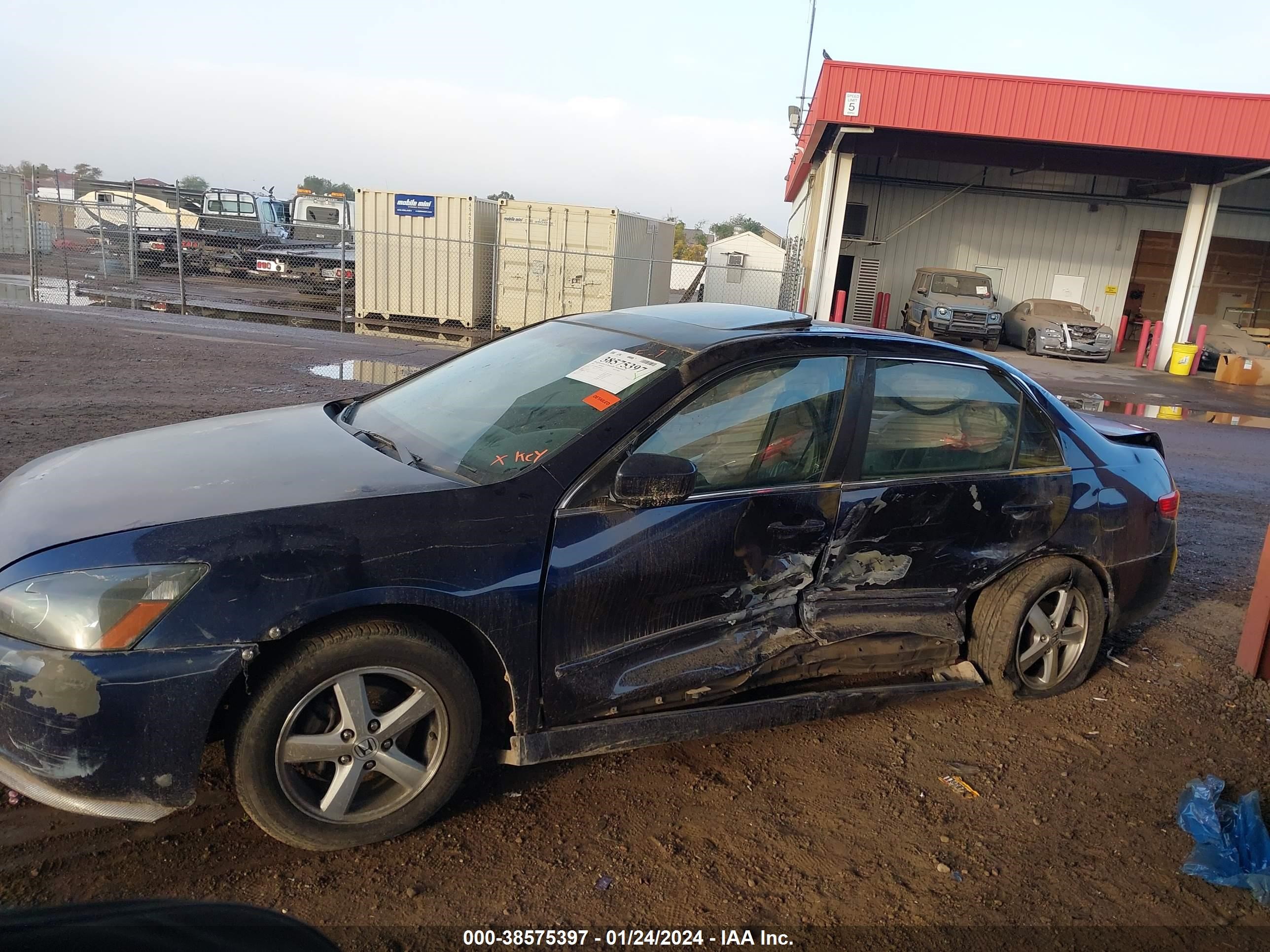 Photo 13 VIN: 1HGCM56805A109976 - HONDA ACCORD 