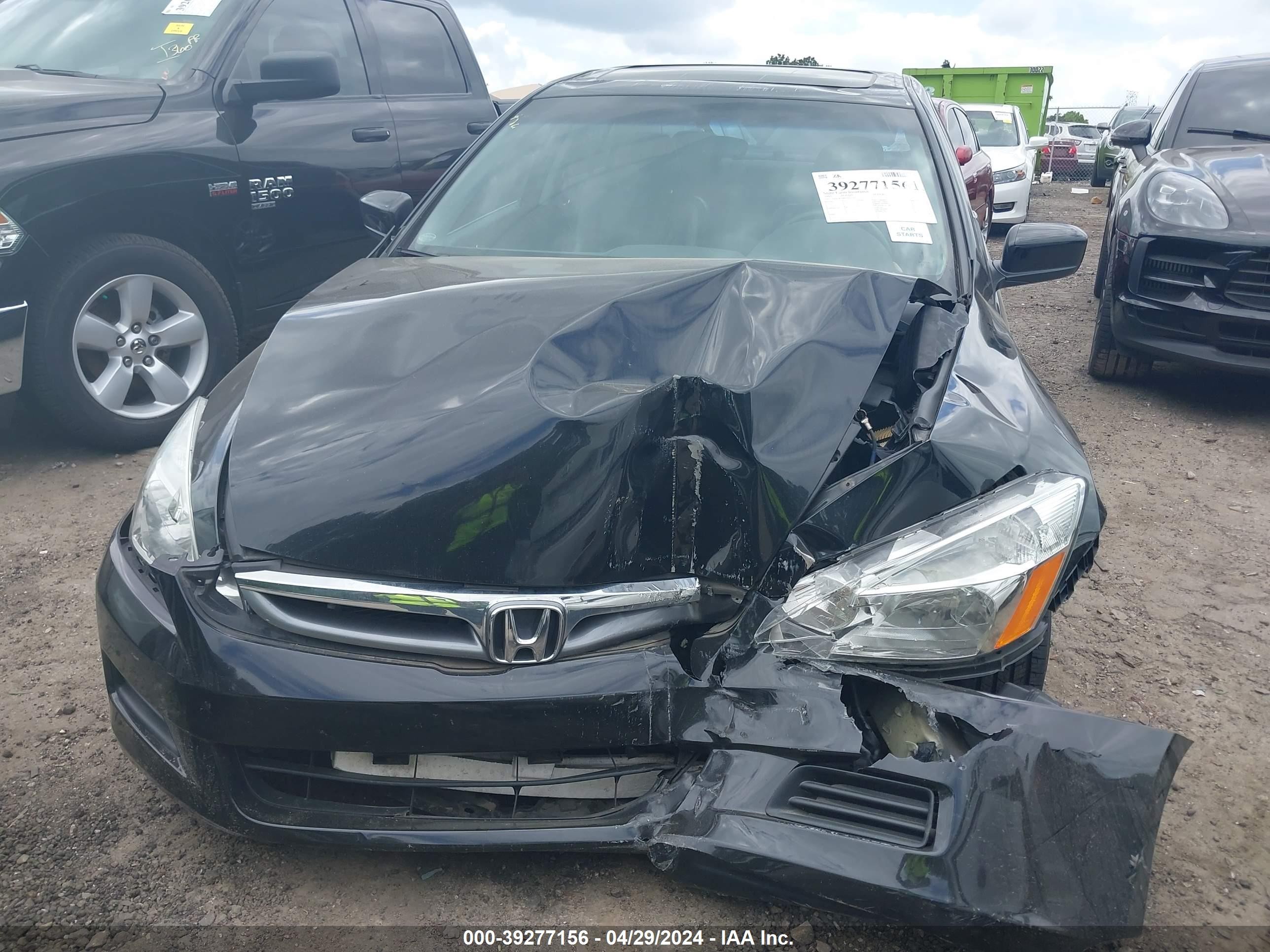 Photo 11 VIN: 1HGCM56807A031105 - HONDA ACCORD 