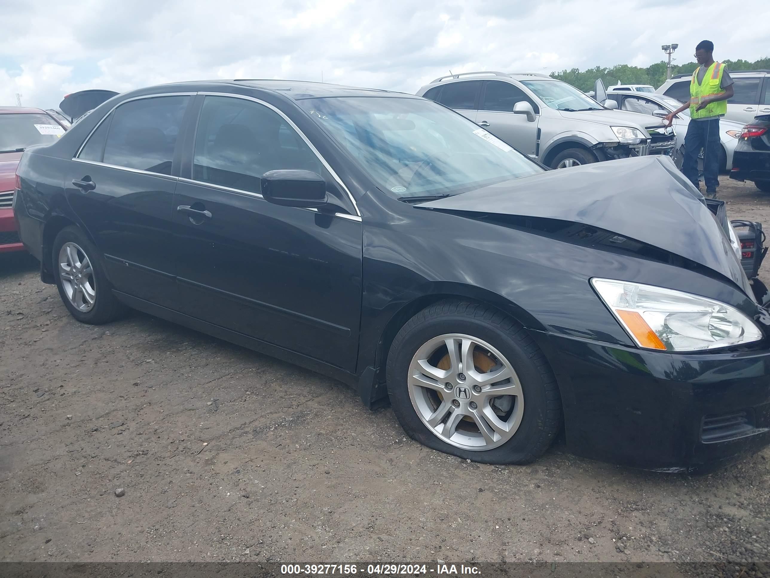 Photo 12 VIN: 1HGCM56807A031105 - HONDA ACCORD 