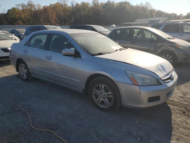 Photo 3 VIN: 1HGCM56807A140793 - HONDA ACCORD EX 