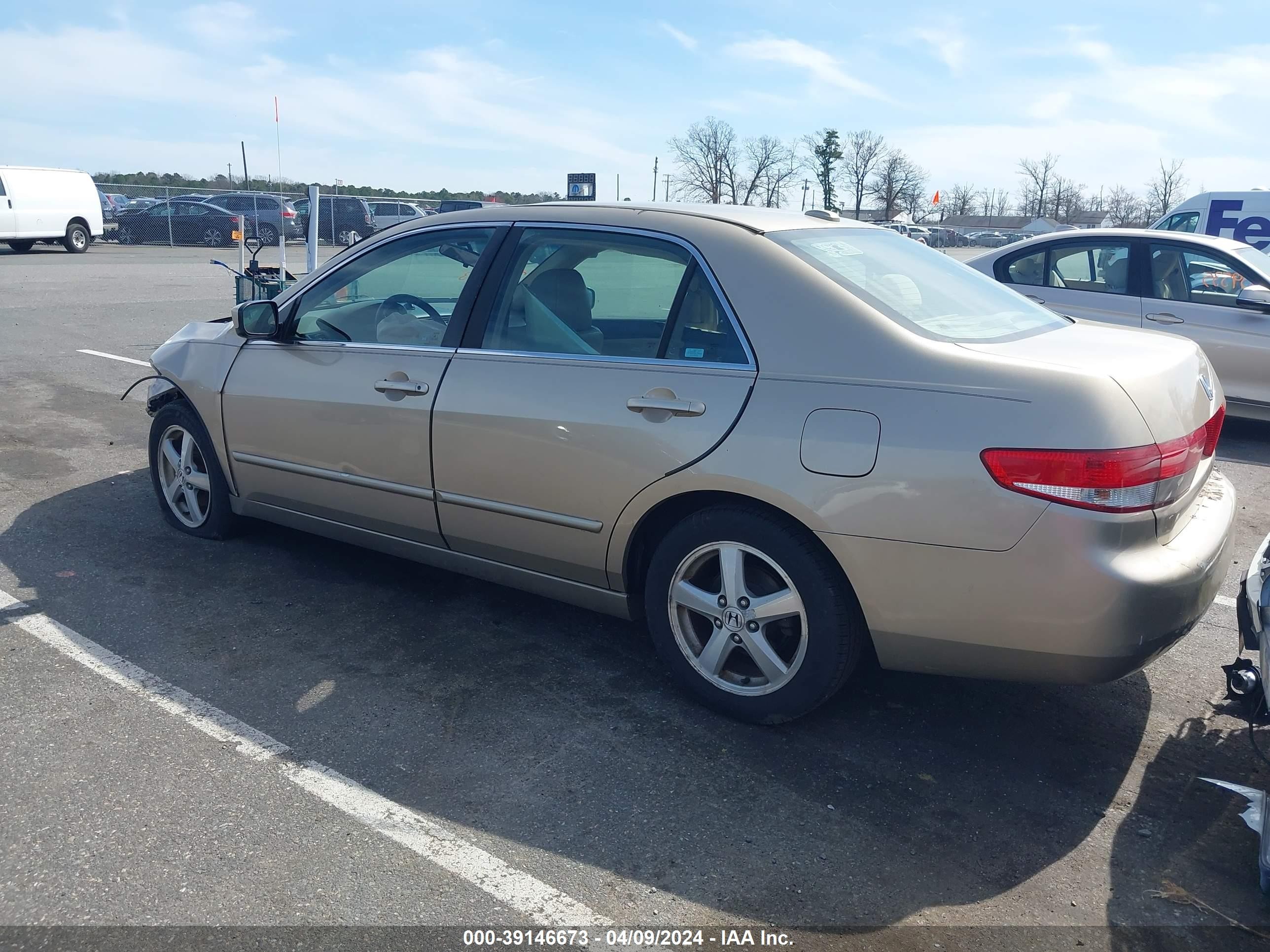 Photo 2 VIN: 1HGCM56814A096718 - HONDA ACCORD 