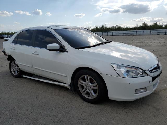 Photo 3 VIN: 1HGCM56816A034710 - HONDA ACCORD 