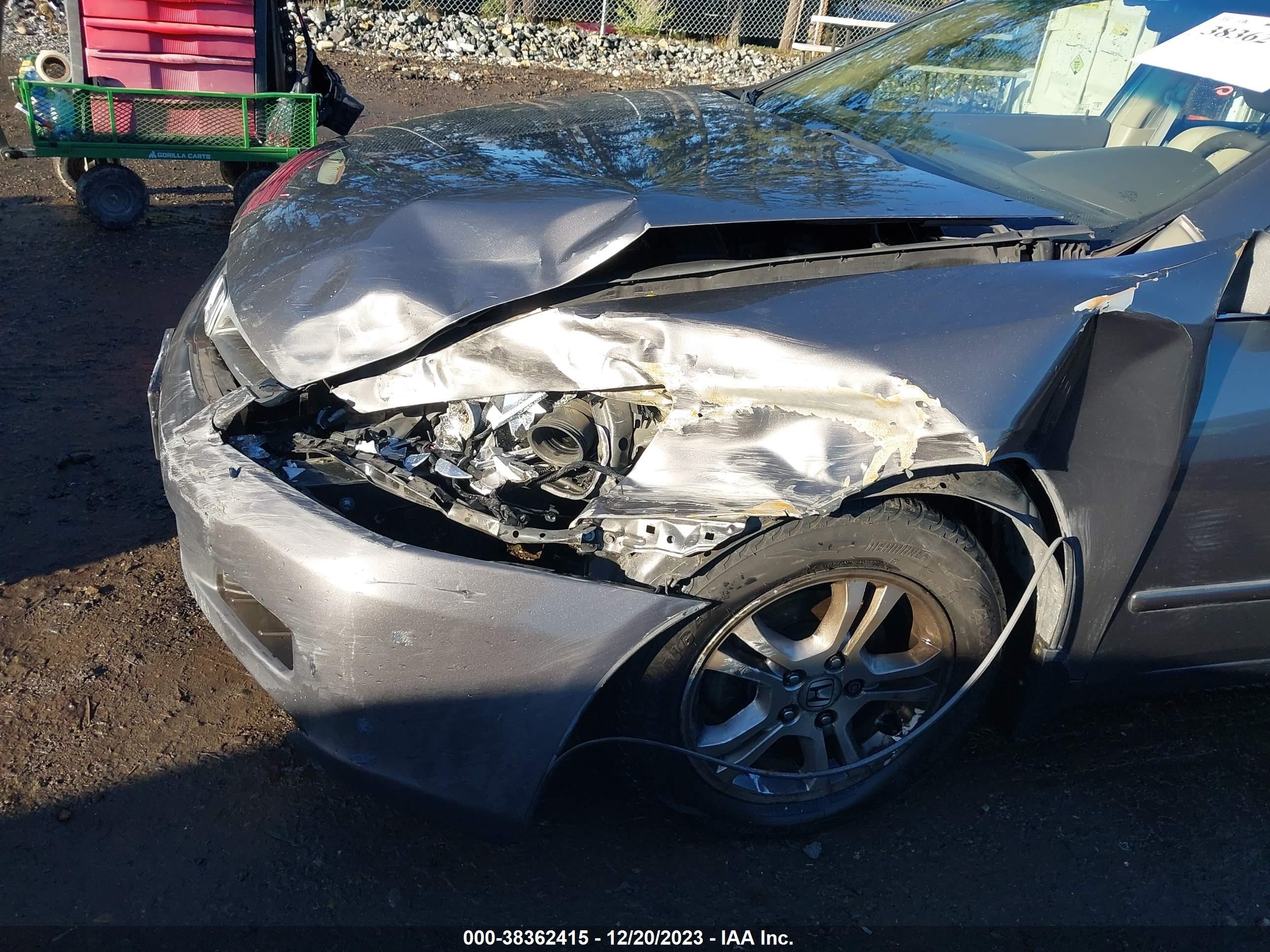 Photo 4 VIN: 1HGCM56816A106473 - HONDA ACCORD 