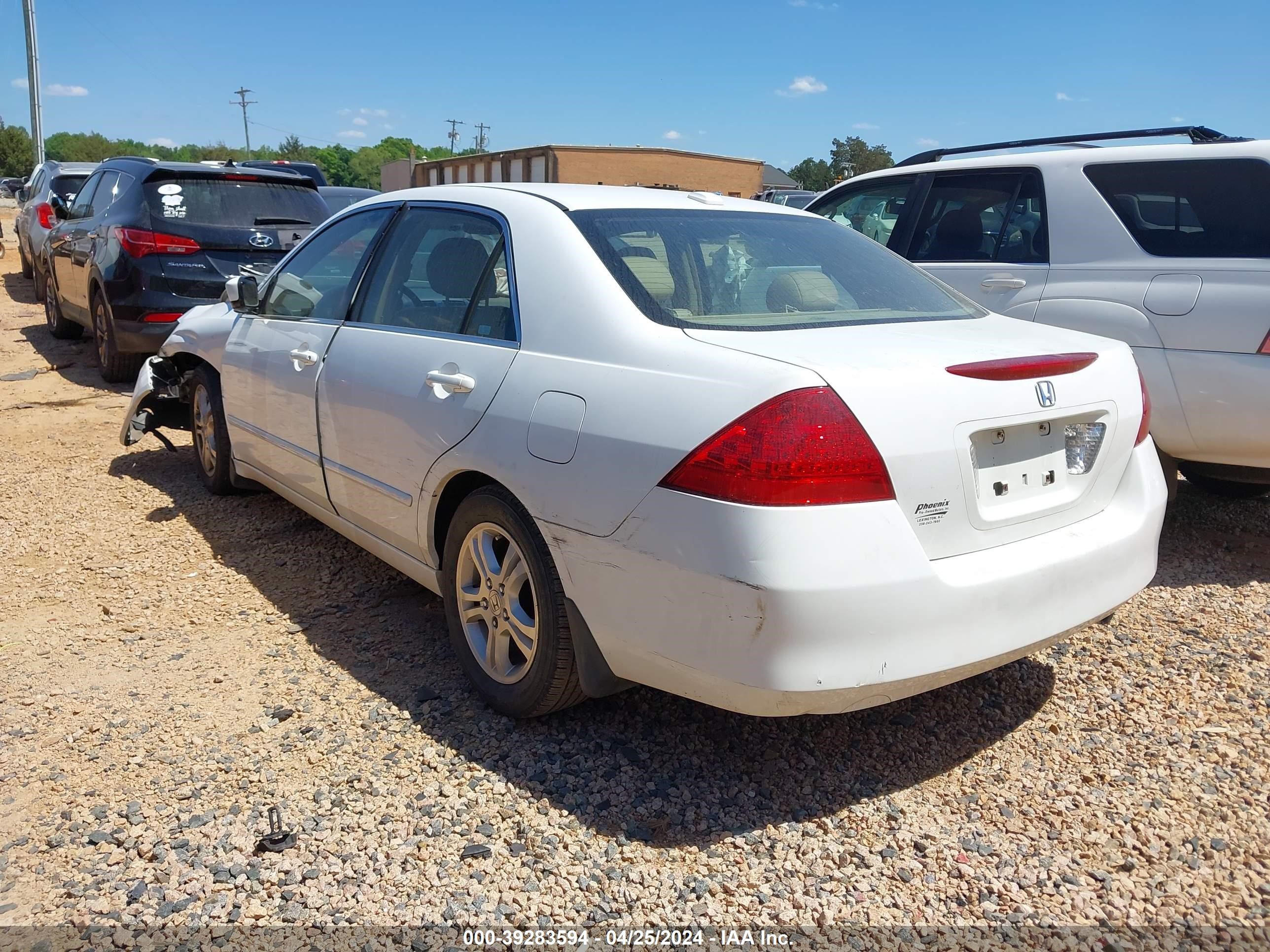 Photo 2 VIN: 1HGCM56816A128487 - HONDA ACCORD 