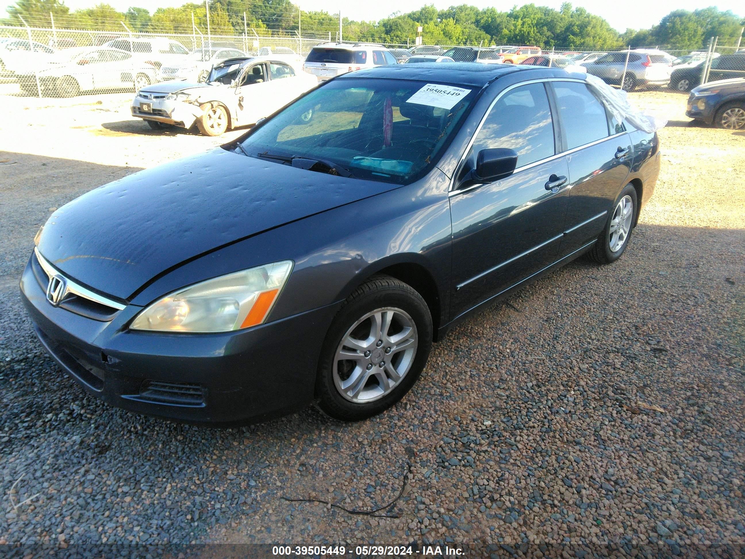 Photo 1 VIN: 1HGCM56817A058748 - HONDA ACCORD 