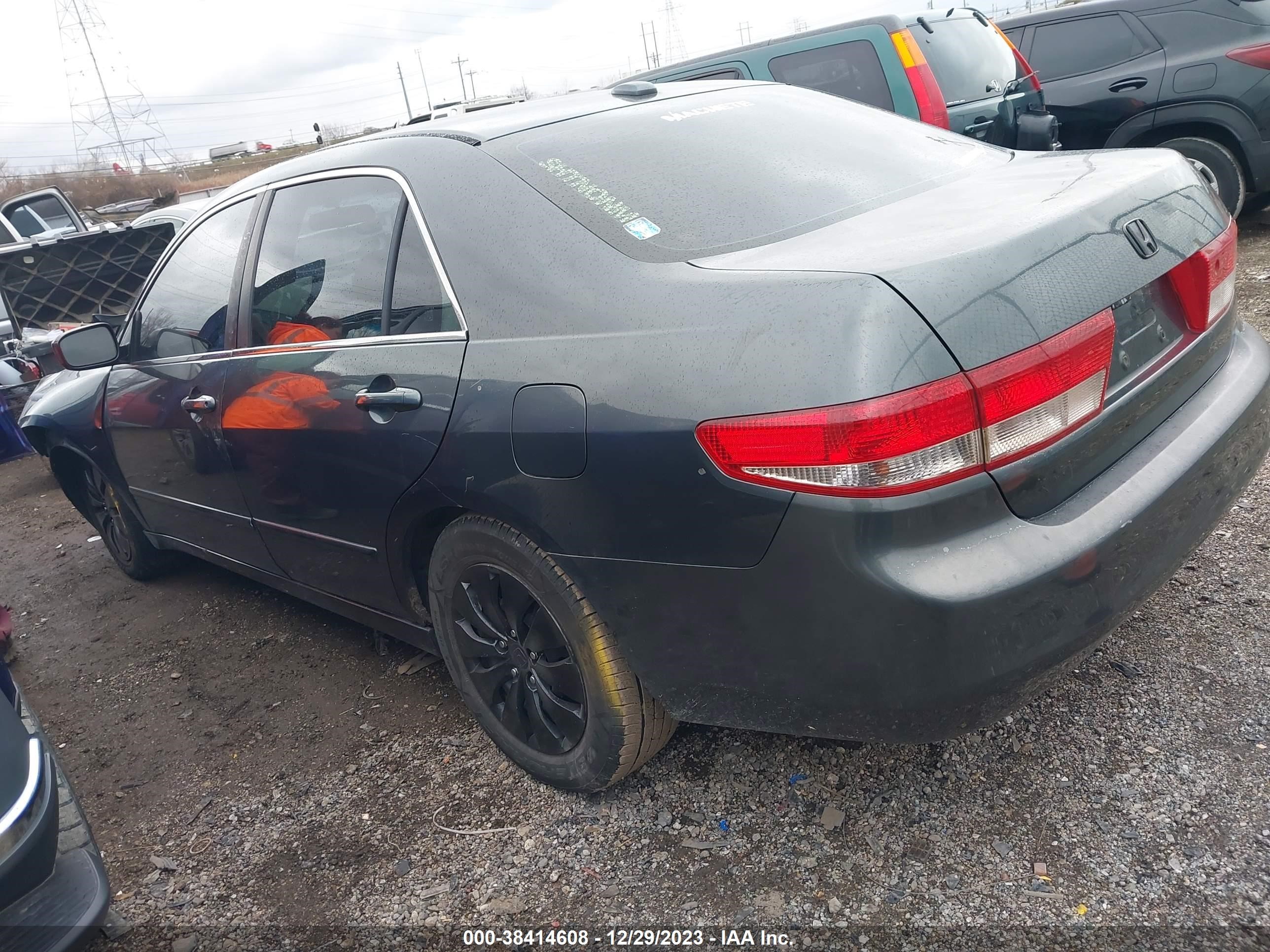 Photo 2 VIN: 1HGCM56824A024152 - HONDA ACCORD 