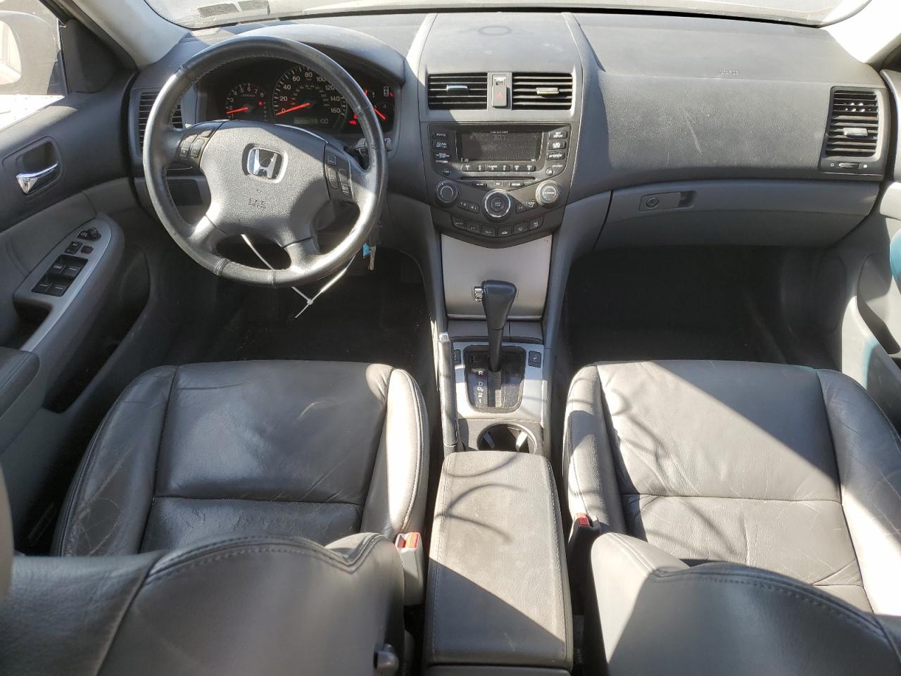 Photo 7 VIN: 1HGCM56824A029187 - HONDA ACCORD 