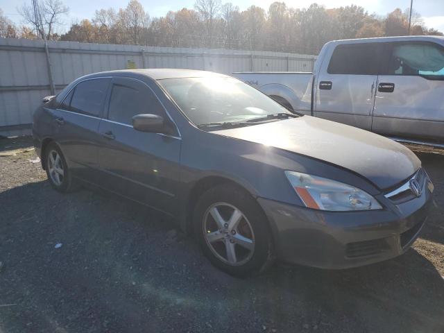 Photo 3 VIN: 1HGCM56824A137275 - HONDA ACCORD 