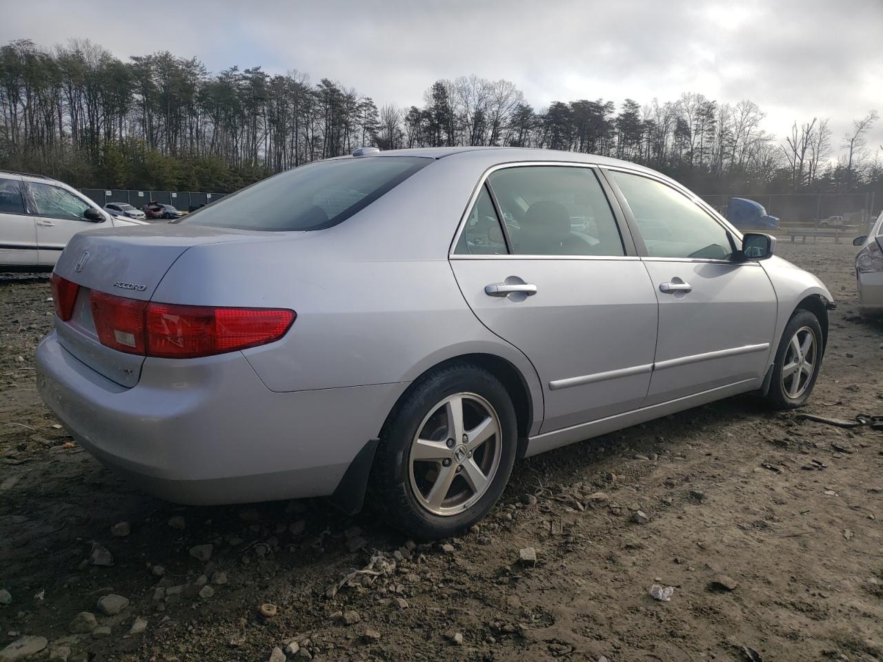 Photo 2 VIN: 1HGCM56825A039090 - HONDA ACCORD 