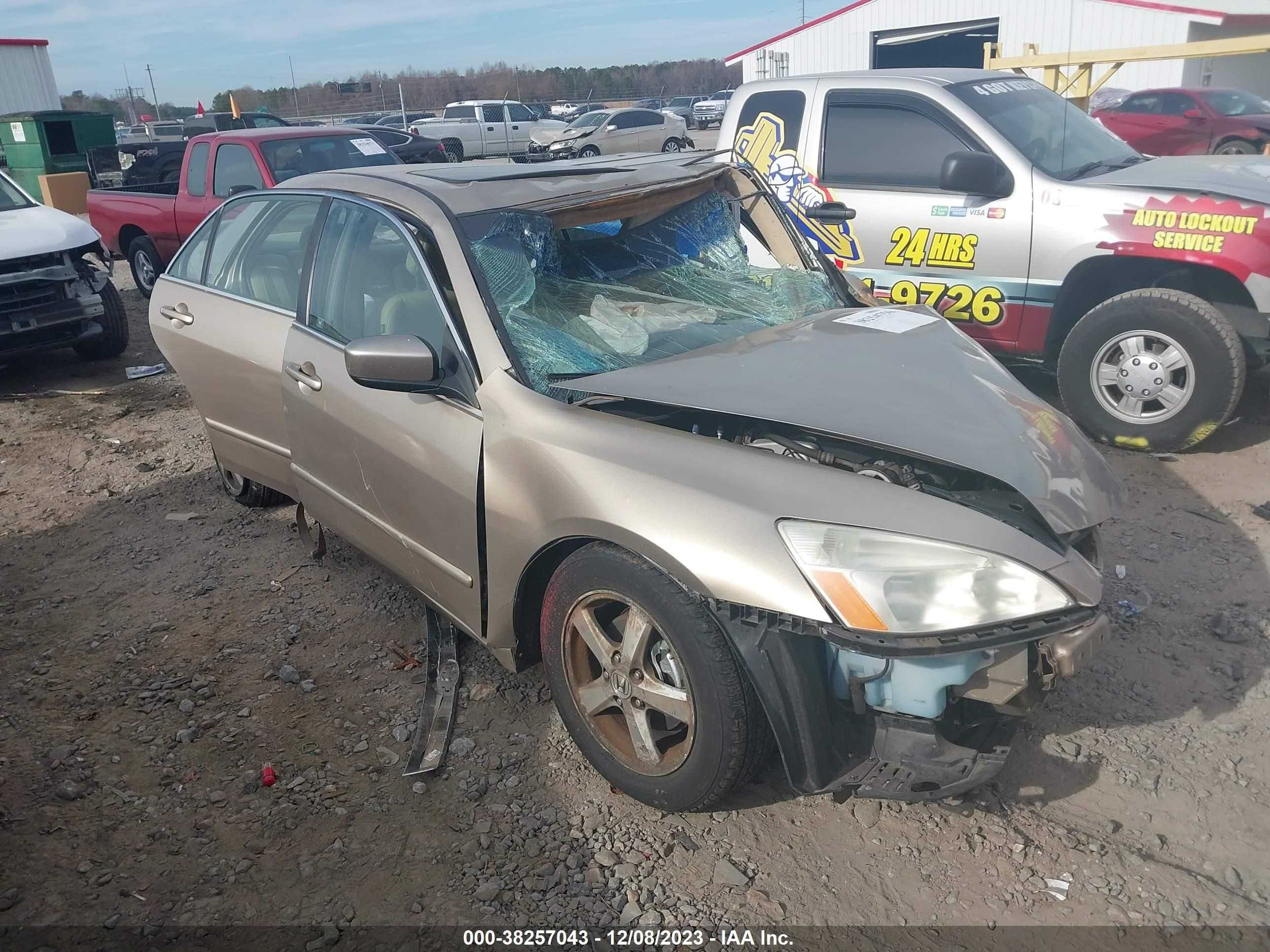 Photo 0 VIN: 1HGCM56825A065169 - HONDA ACCORD 