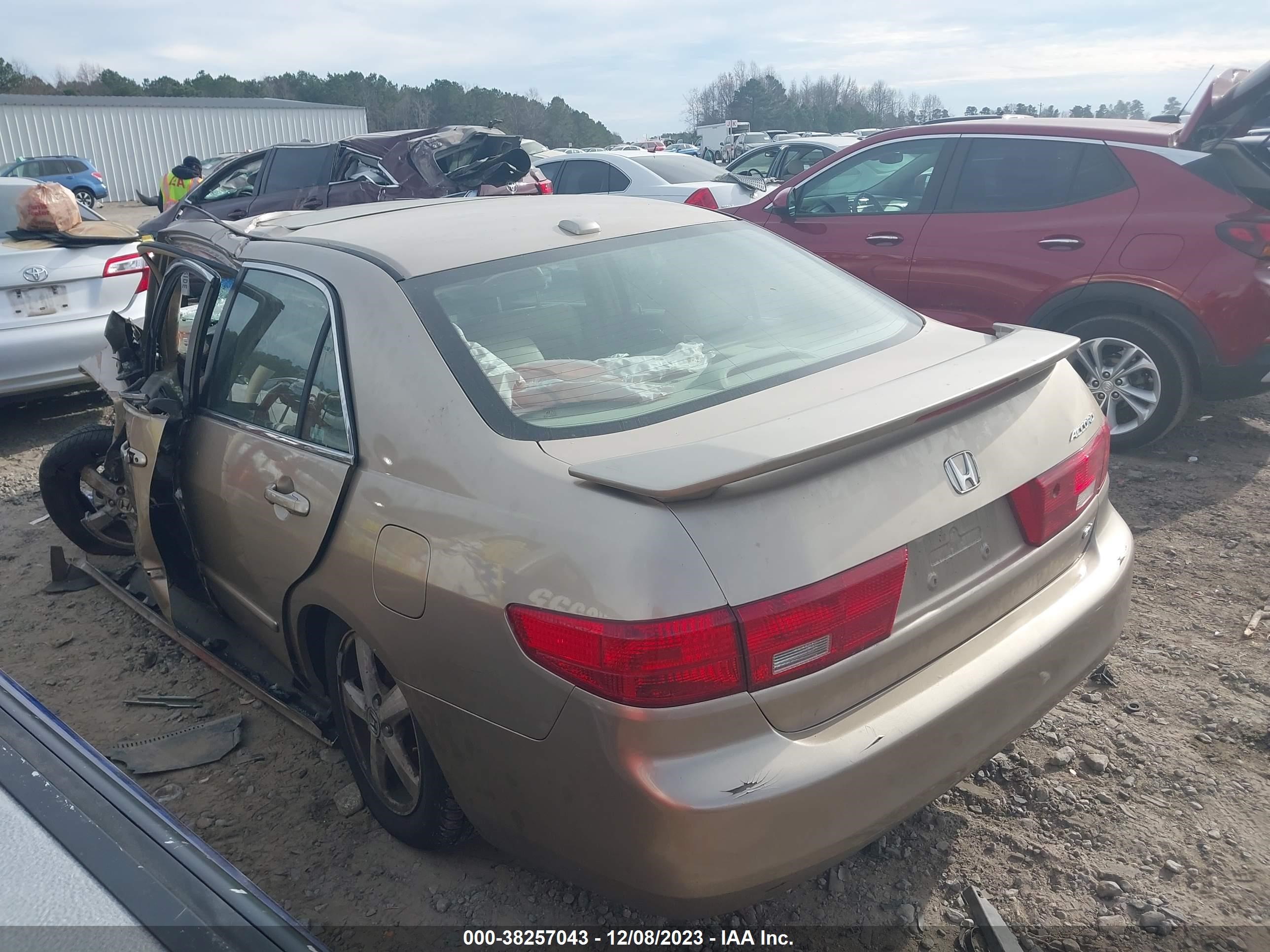 Photo 2 VIN: 1HGCM56825A065169 - HONDA ACCORD 